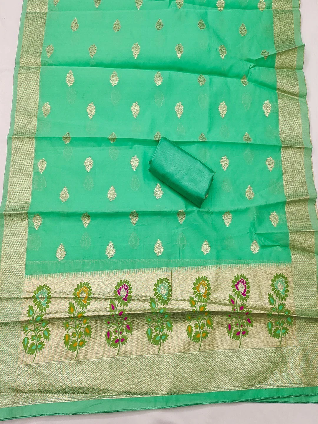 Luxurious Sea Green Banarasi Silk Dress Material With Floral Weaving Jacquard & Meenakari Artistry - Image 3