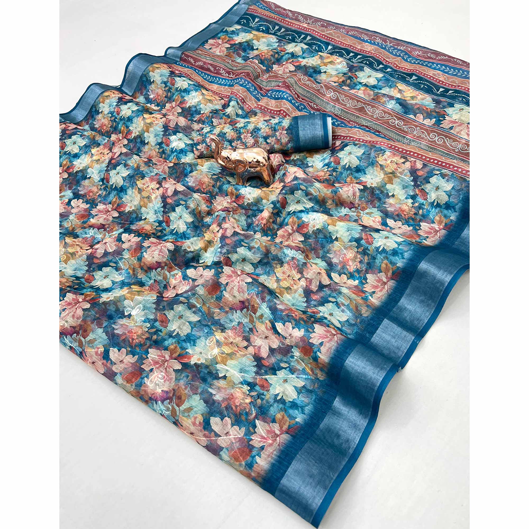 Beautiful Light Blue Floral Printed Saree in Lightweight Soft Linen Fabric - Image 3