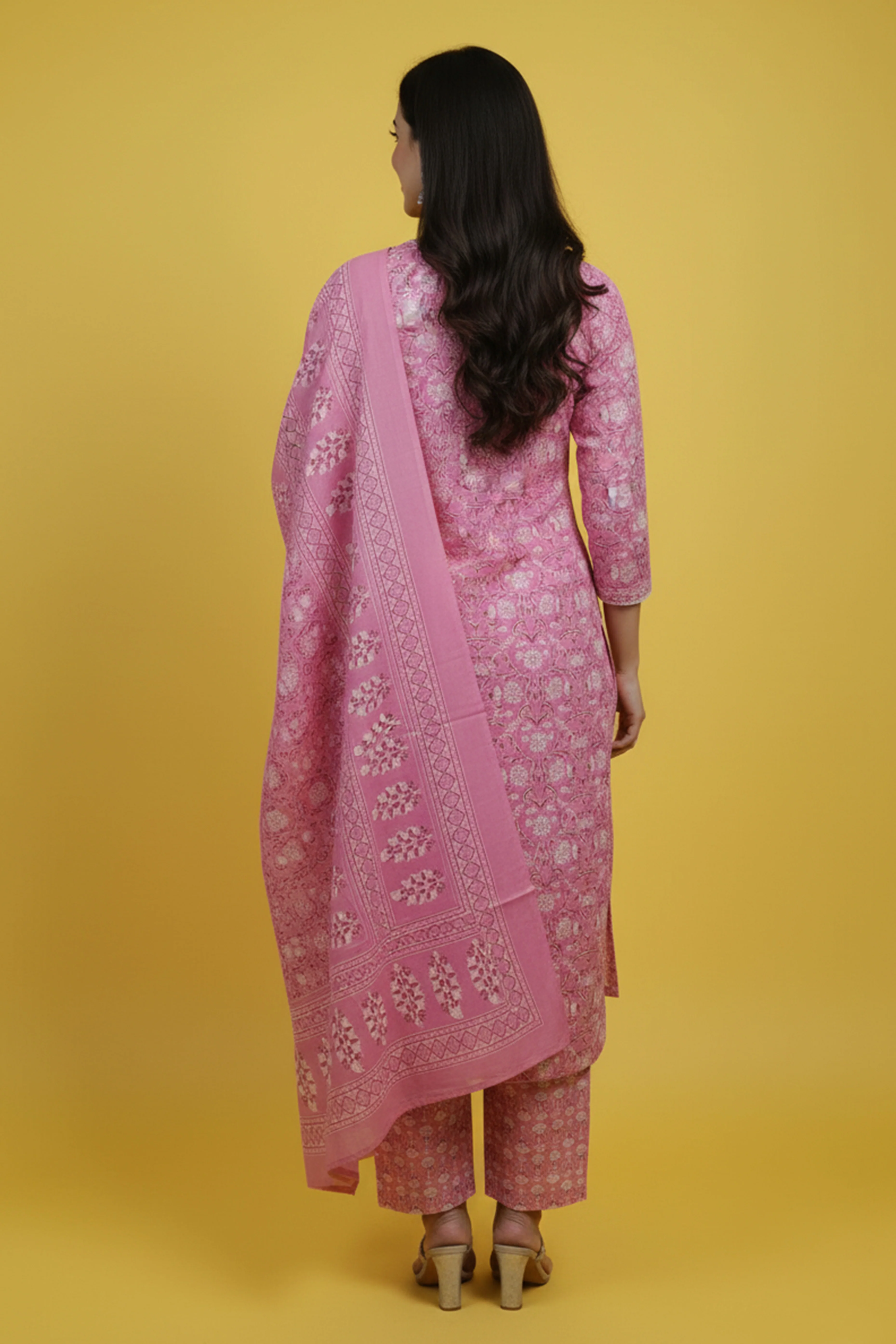 Beautiful Pink Floral Printed Pure Cotton Straight Cut Suit Perfect for Casual Wear - Image 3