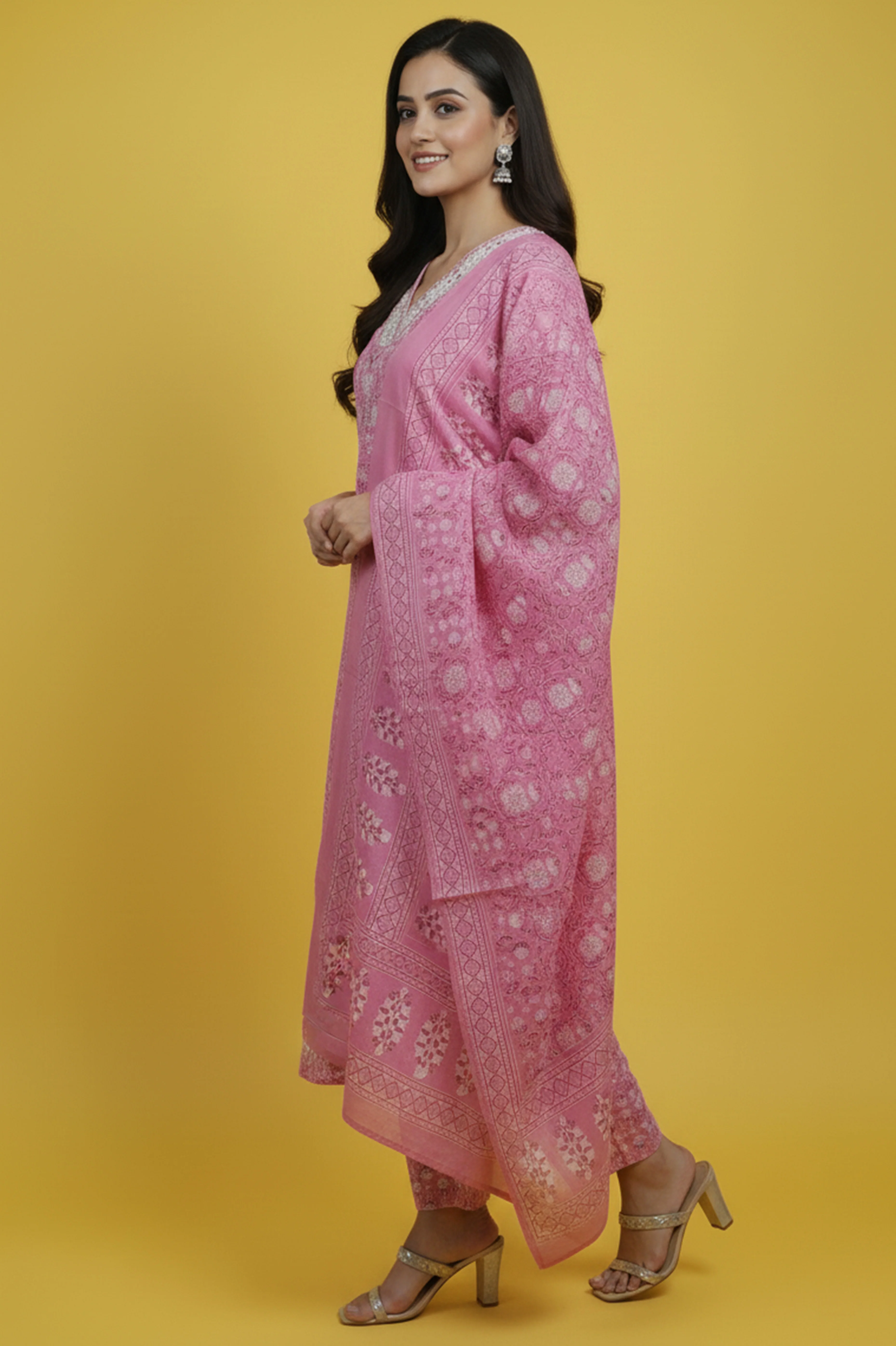 Beautiful Pink Floral Printed Pure Cotton Straight Cut Suit Perfect for Casual Wear - Image 4