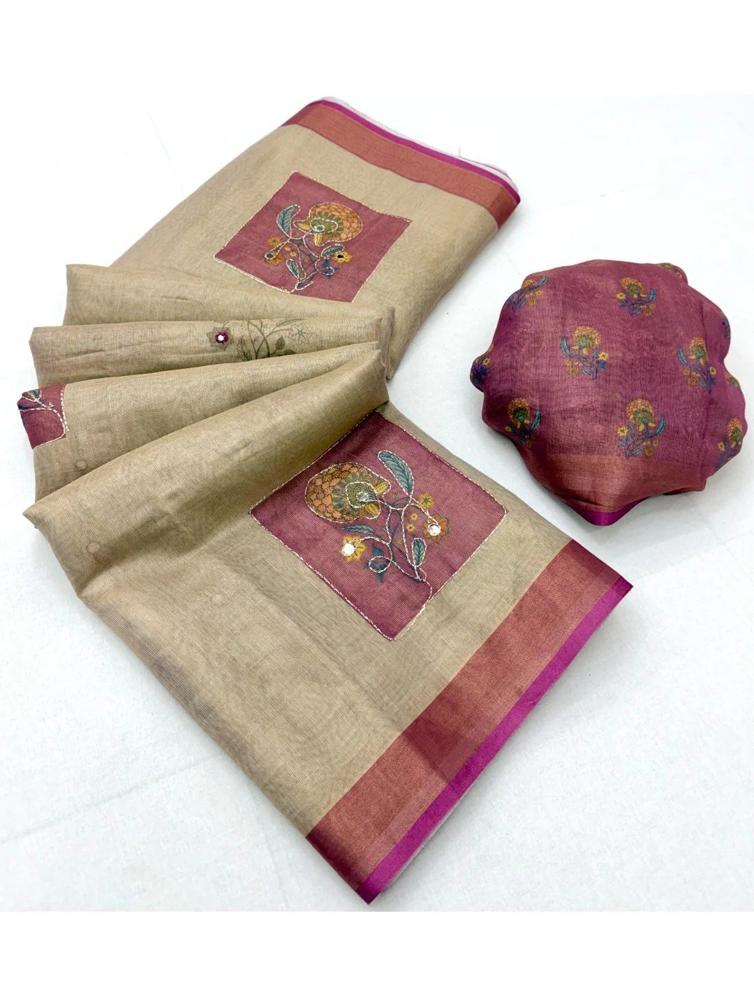 Beige Cotton Blend Saree with Pink Floral Pattern Ethnic Wear - Image 3