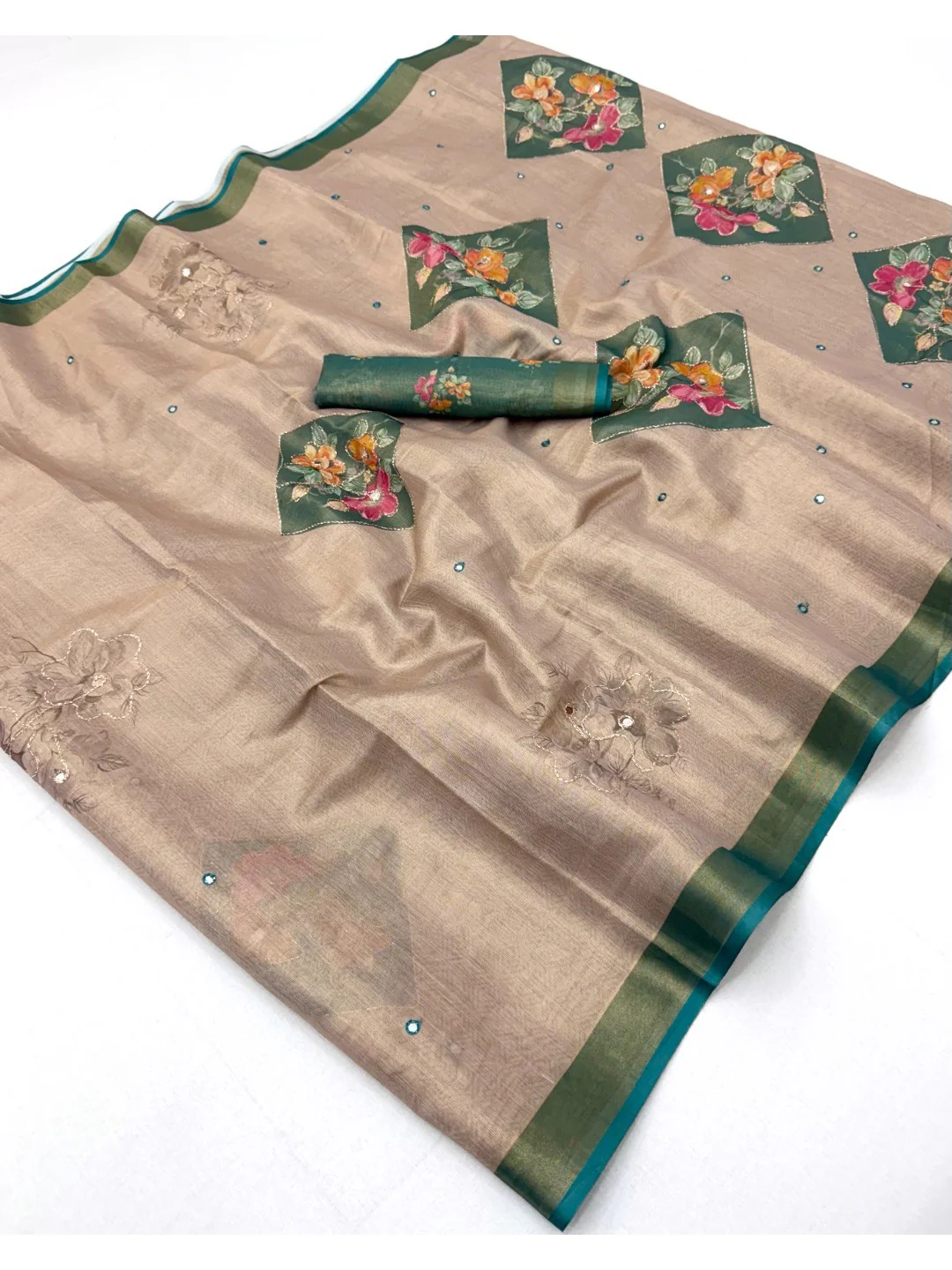 Beige Cotton Blend Saree with Rama Green Floral Pattern Ethnic Wear - Image 3