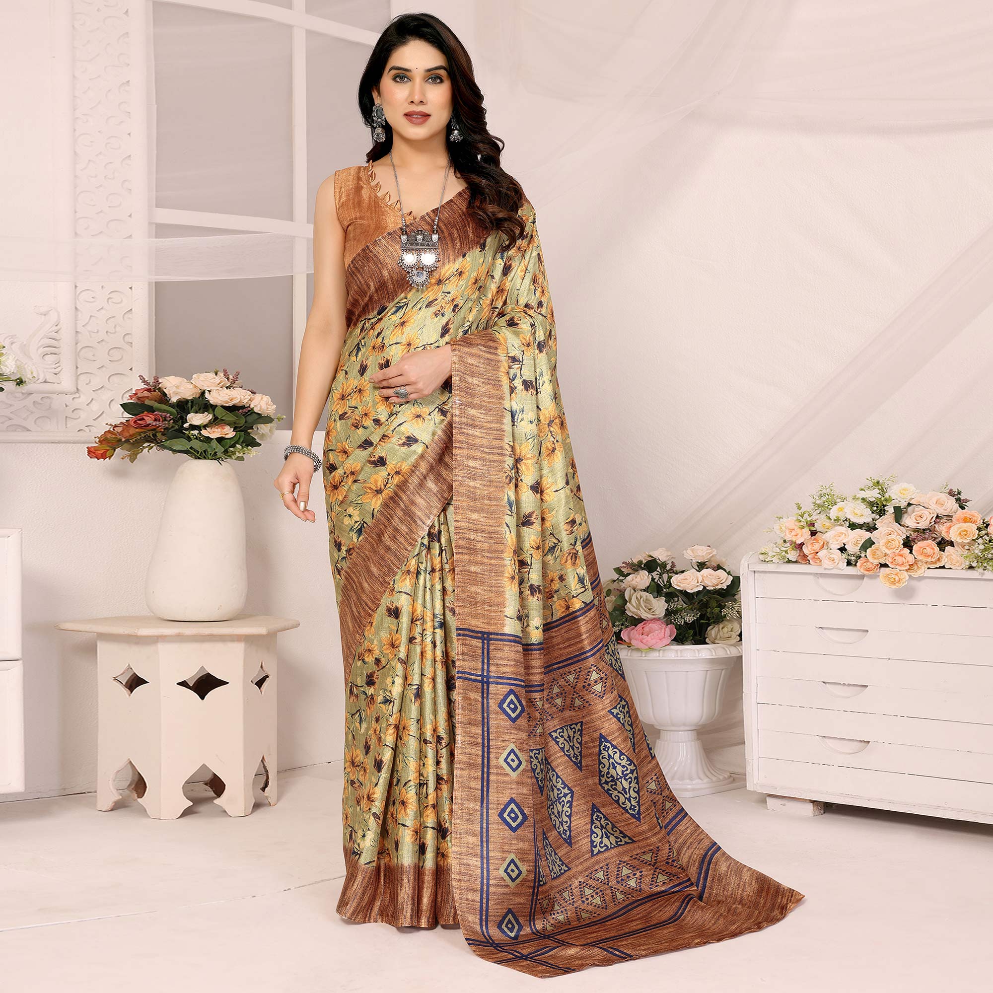 Beige Floral Printed Khadi Saree - Image 2