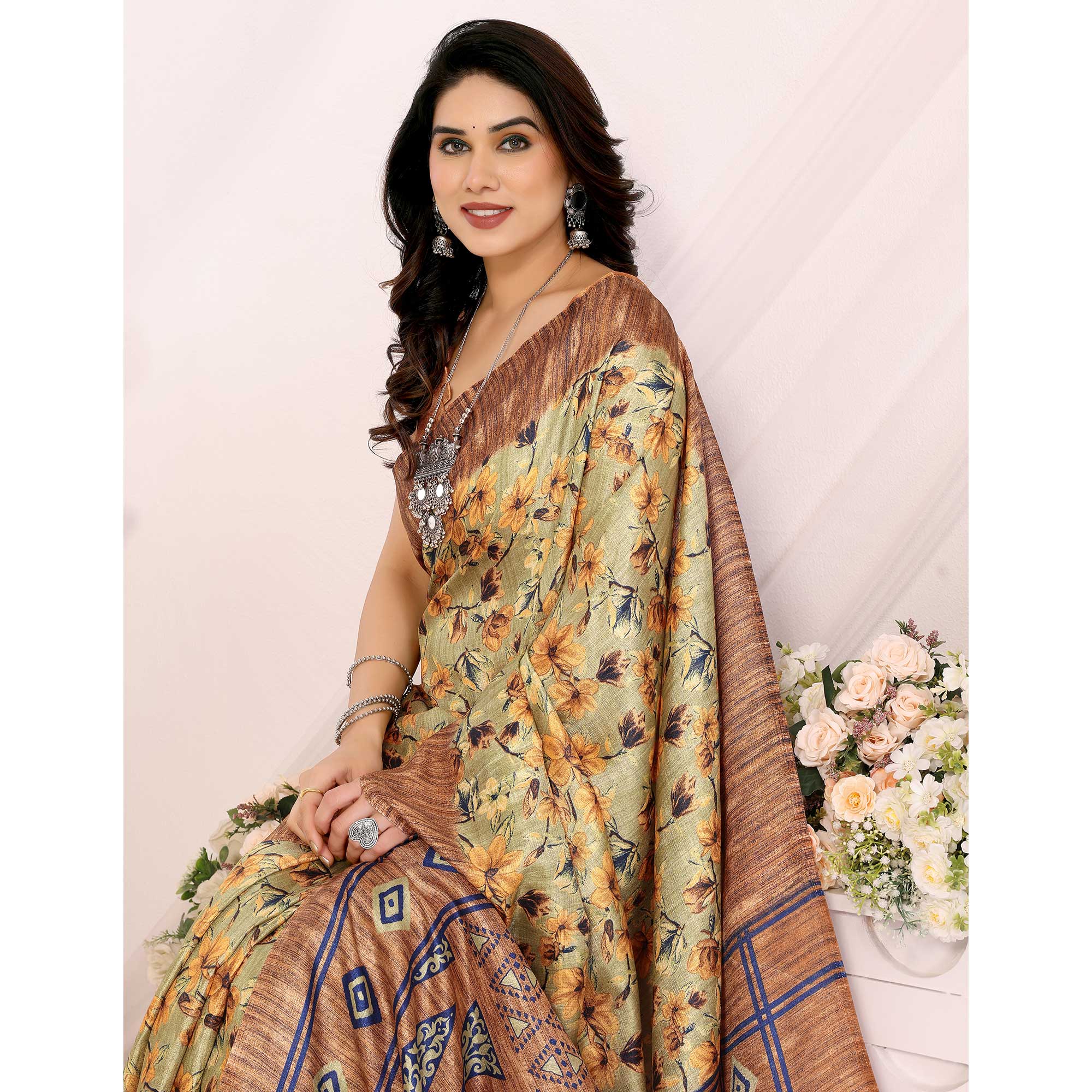 Beige Floral Printed Khadi Saree - Image 5
