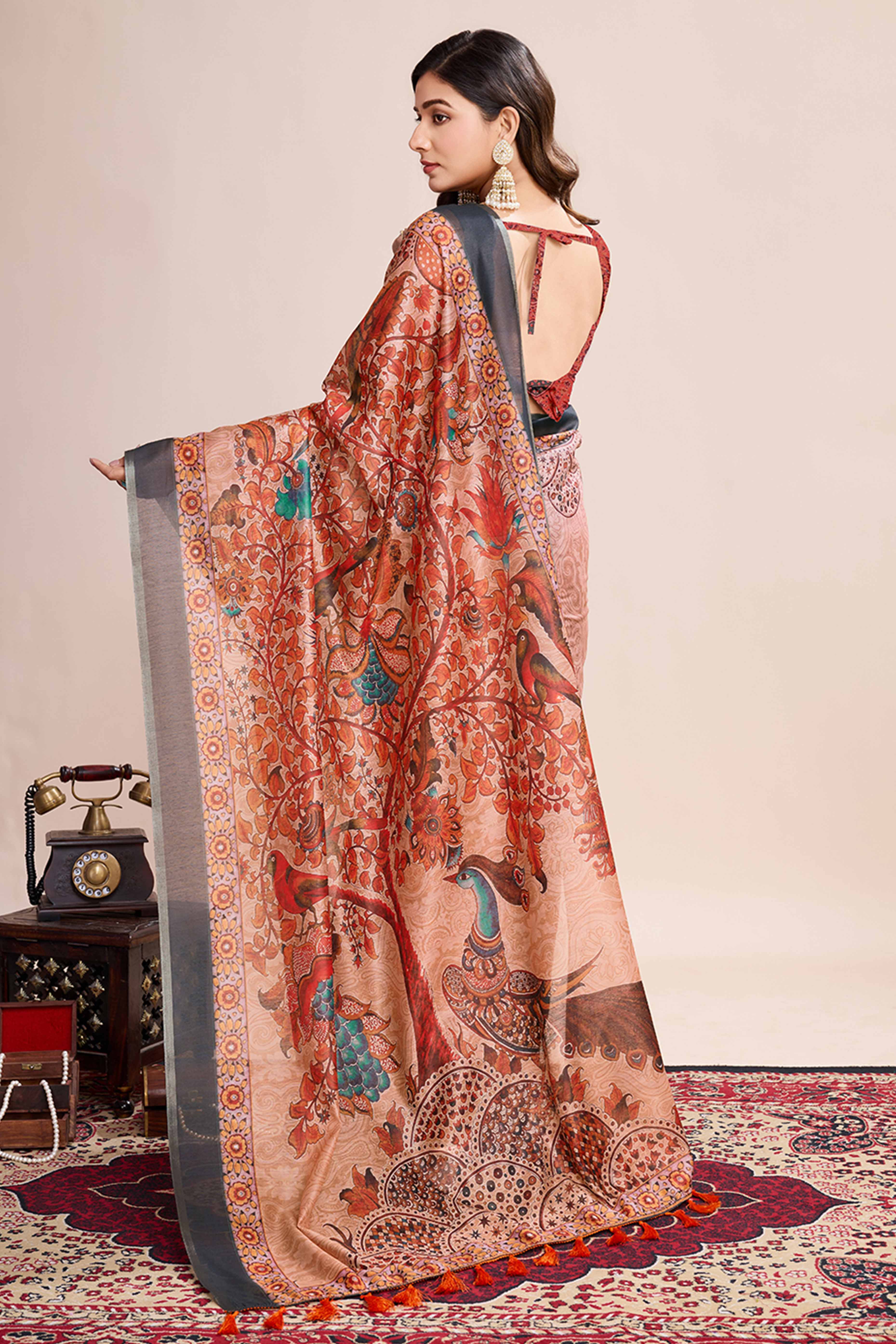 Beige Floral Printed Linen Saree - Image 5