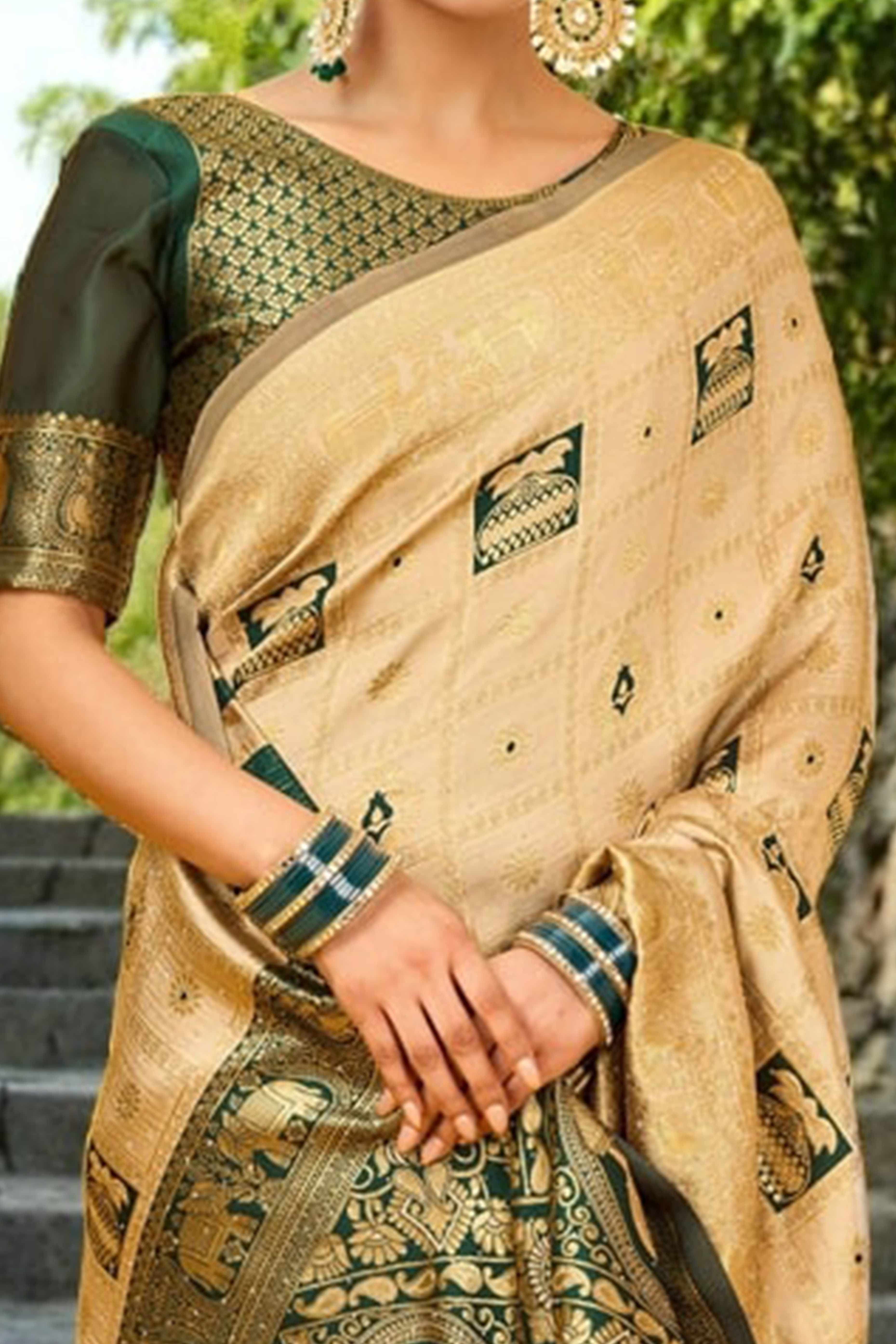 Beige Floral Weaving Paithani Saree In Soft Silk Accented With A Stylish Tassel Border Pallu - Image 2