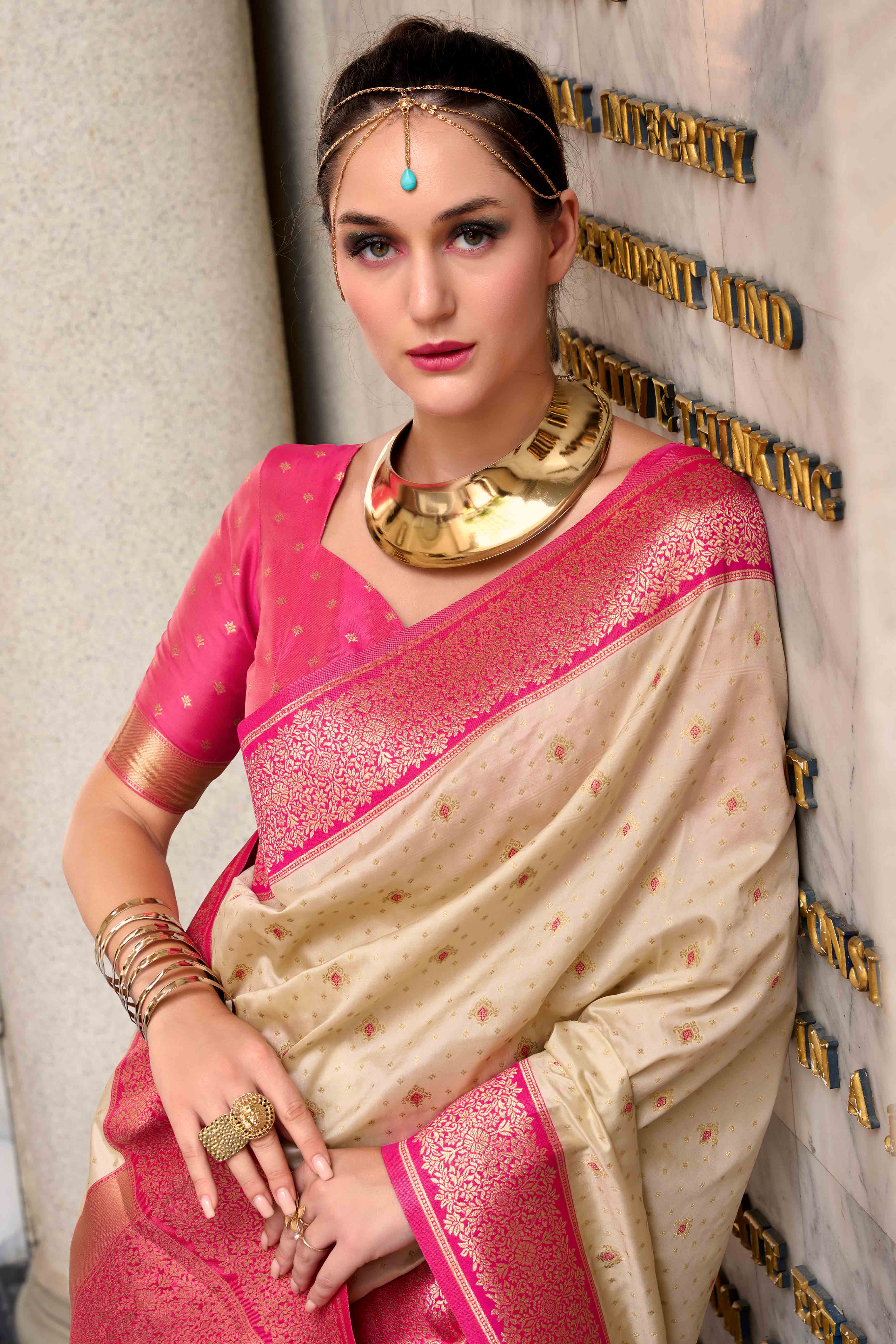 Beige Floral Woven Pure Silk Saree - Image 4