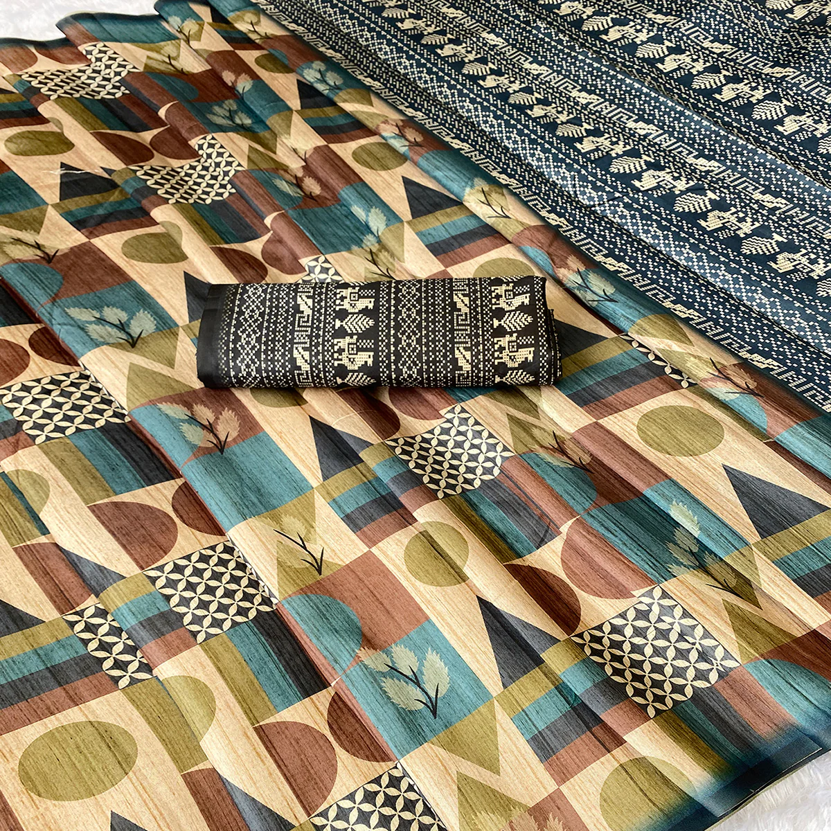 Beige Geometric Design Tussar Silk Blend Saree with Soft Drape and Festive Appeal - Image 2
