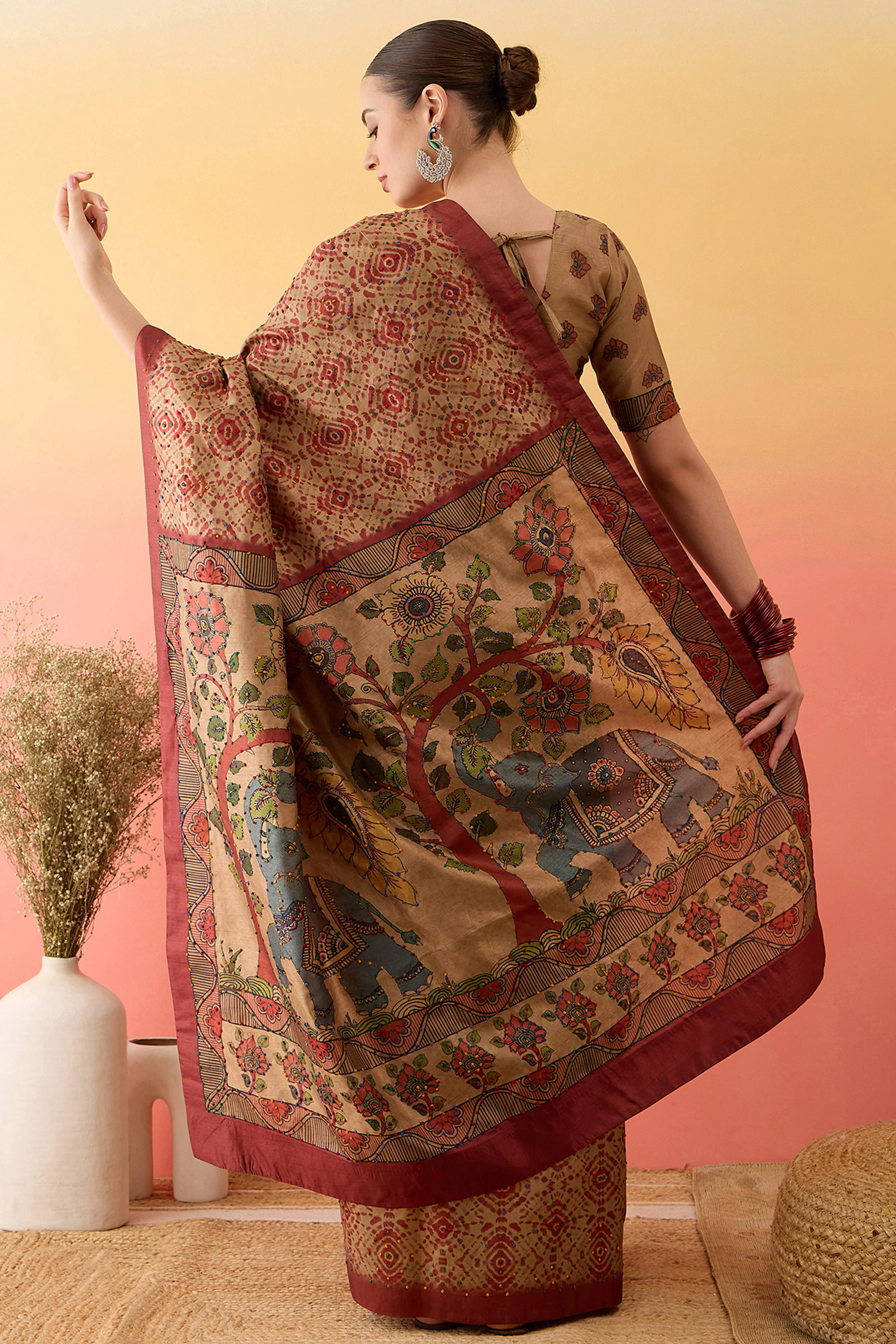 Beige Kalamkari Style Cotton Silk Saree Handcrafted Knot Work Border Ethnic Sophistication - Image 7