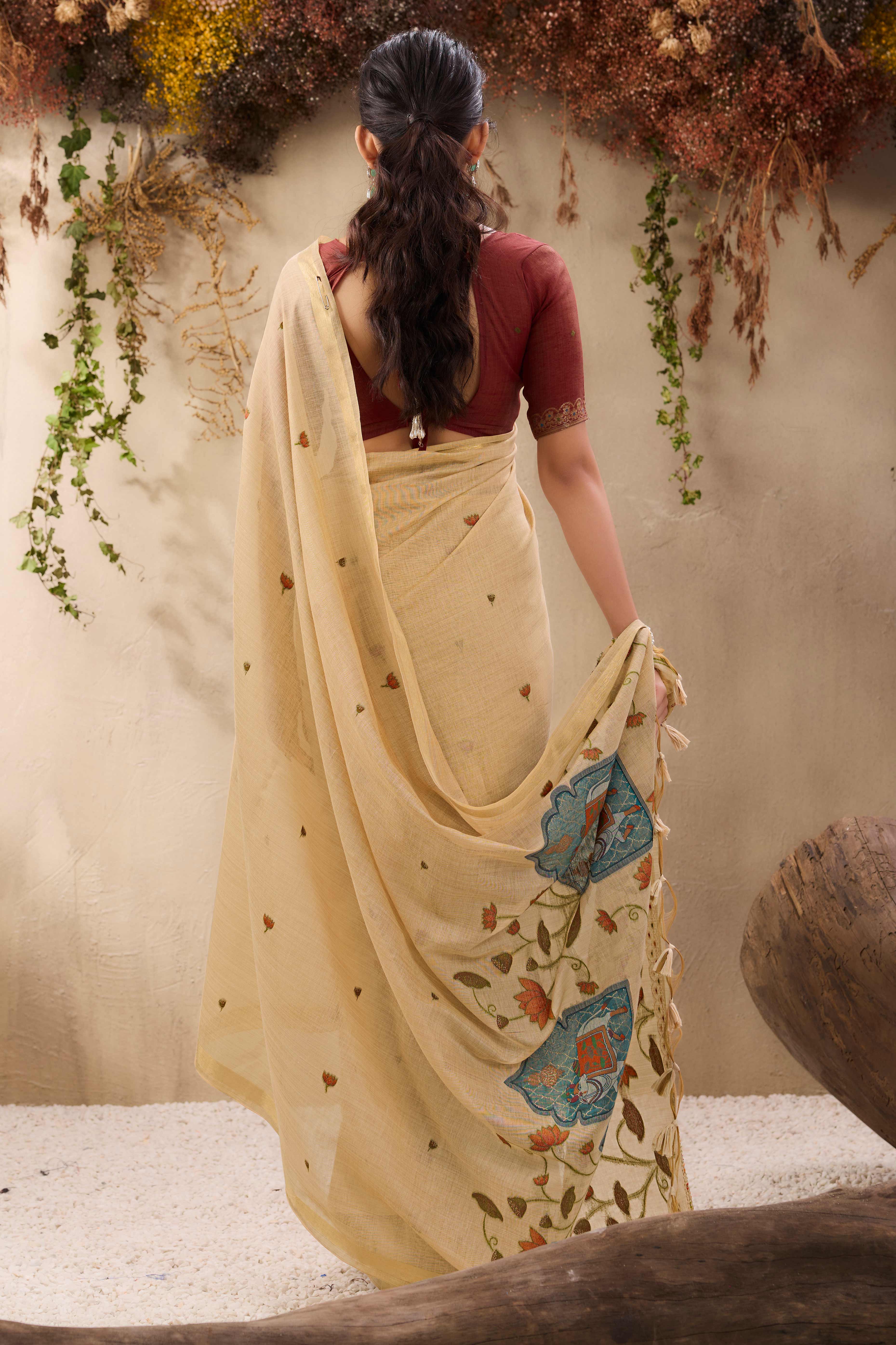 Beige Lightweight Handloom Munga Cotton Blend Saree Accented with Floral Woven Motifs - Image 4