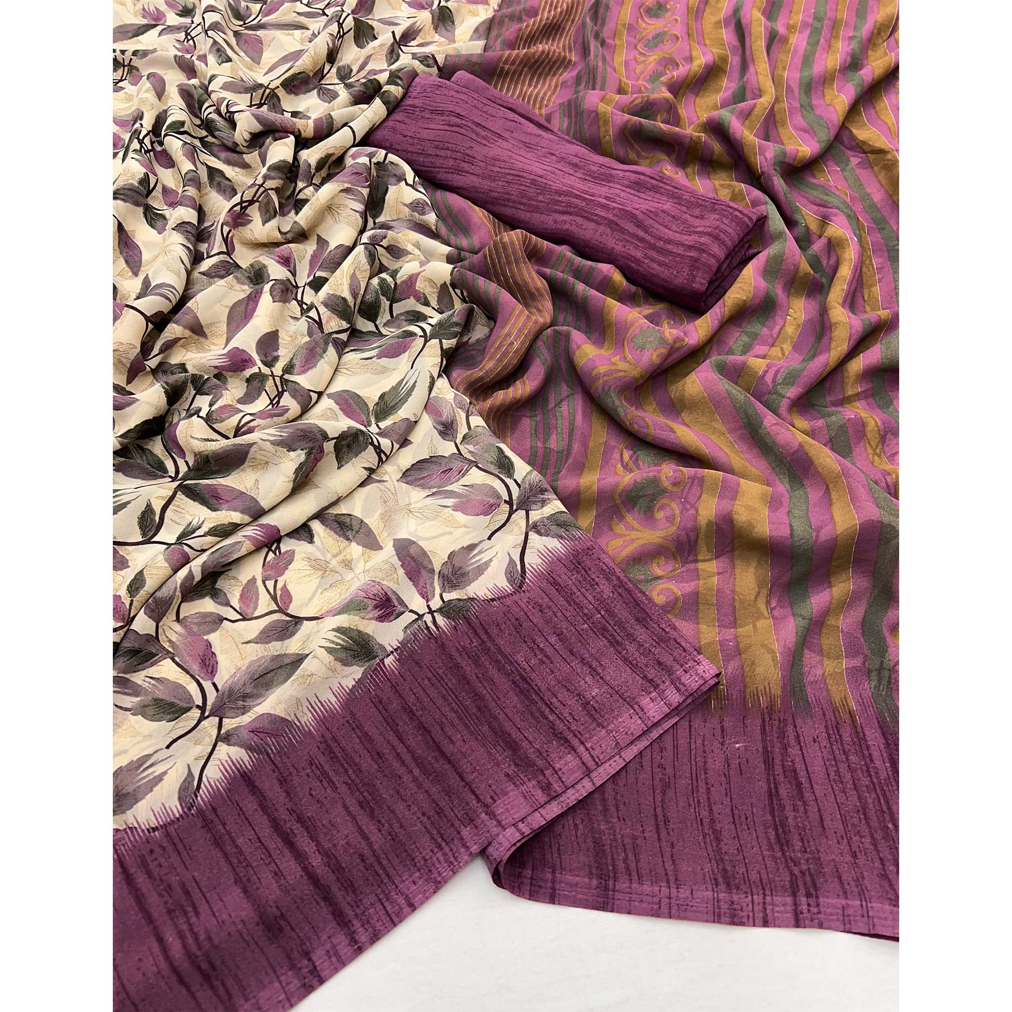 Beige & Mauve Floral Printed Georgette Saree - Image 3