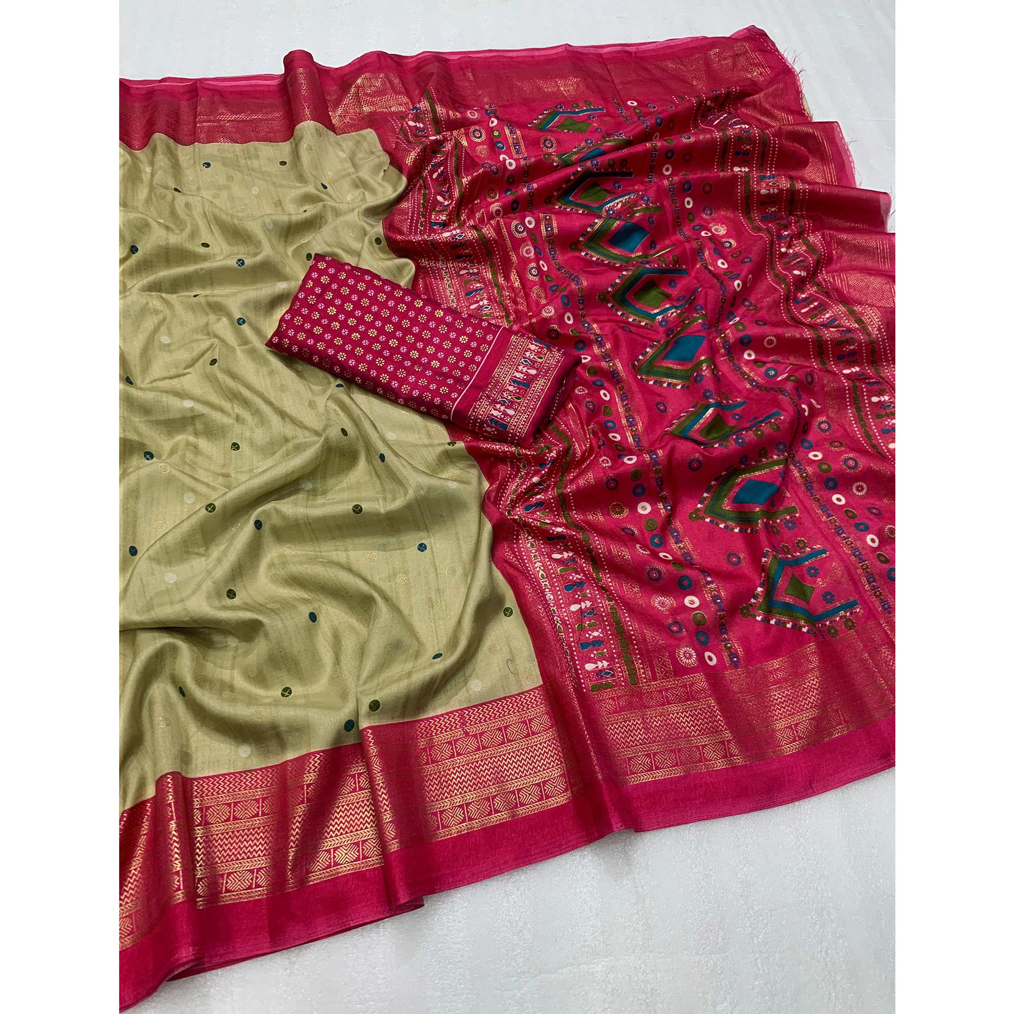 Beige Patola Printed Dola Silk Saree - Image 3