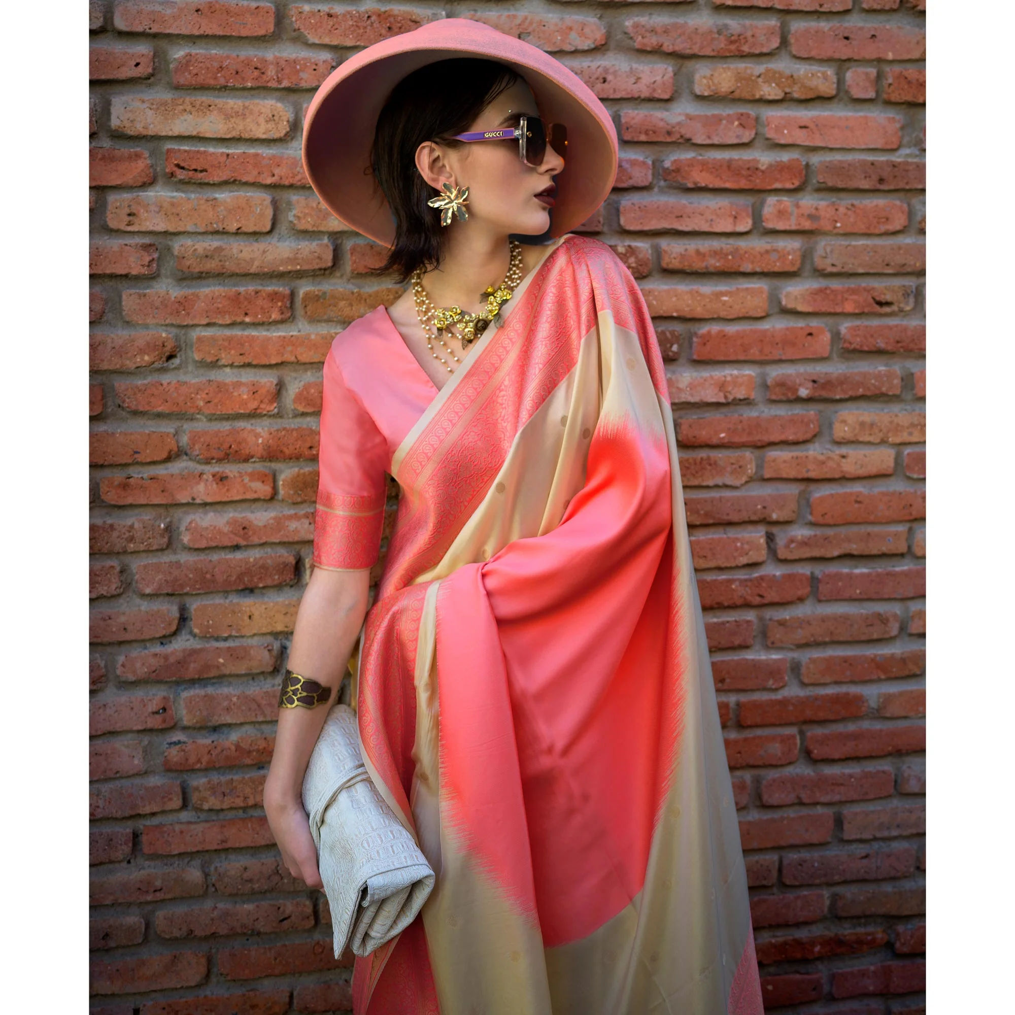 Beige & Peach Zari Butti Work Banarasi Silk Saree - Image 4