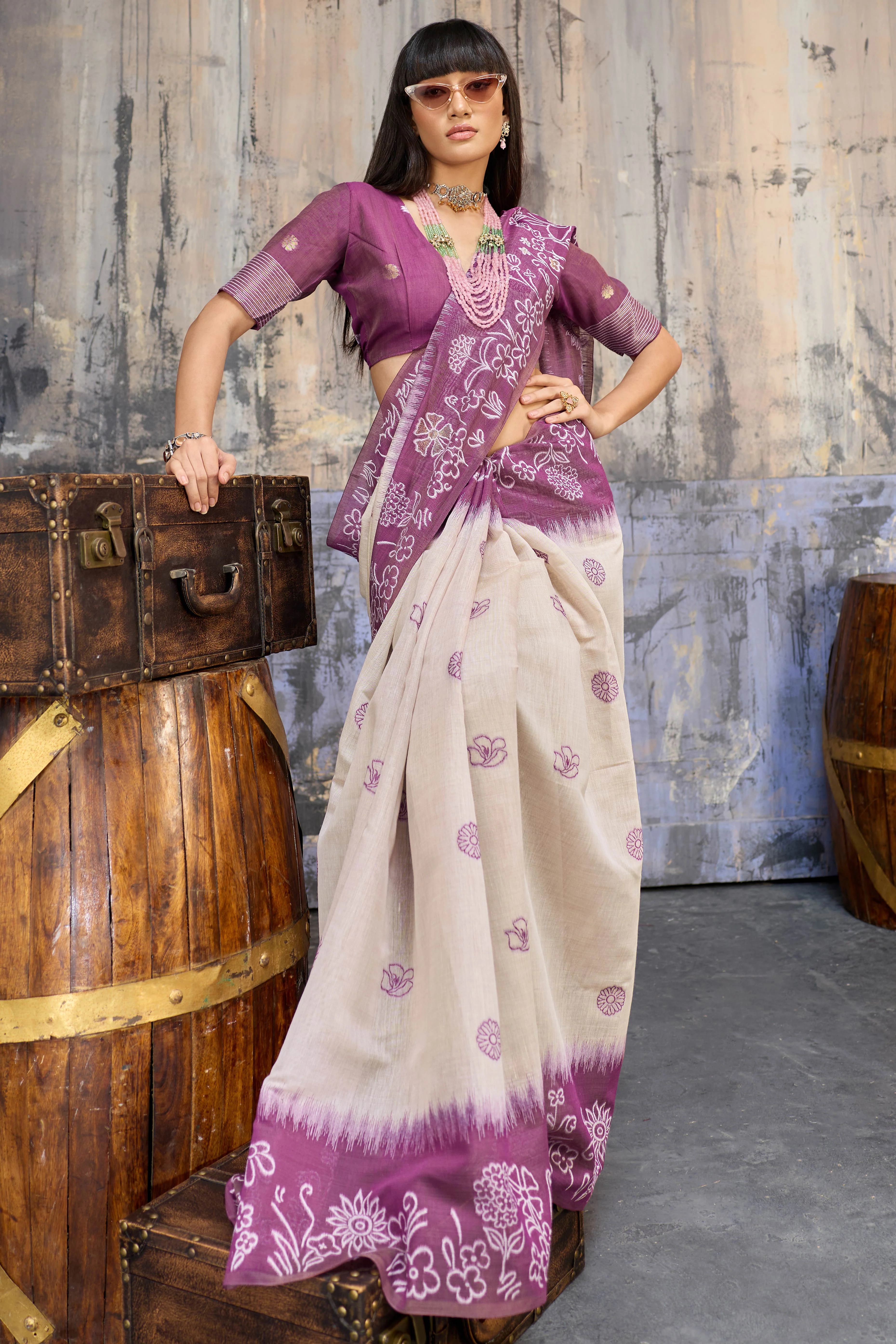 Beige & Purple Classic Munga Cotton Blend Saree with Intricate Floral Woven Detailing - Image 3