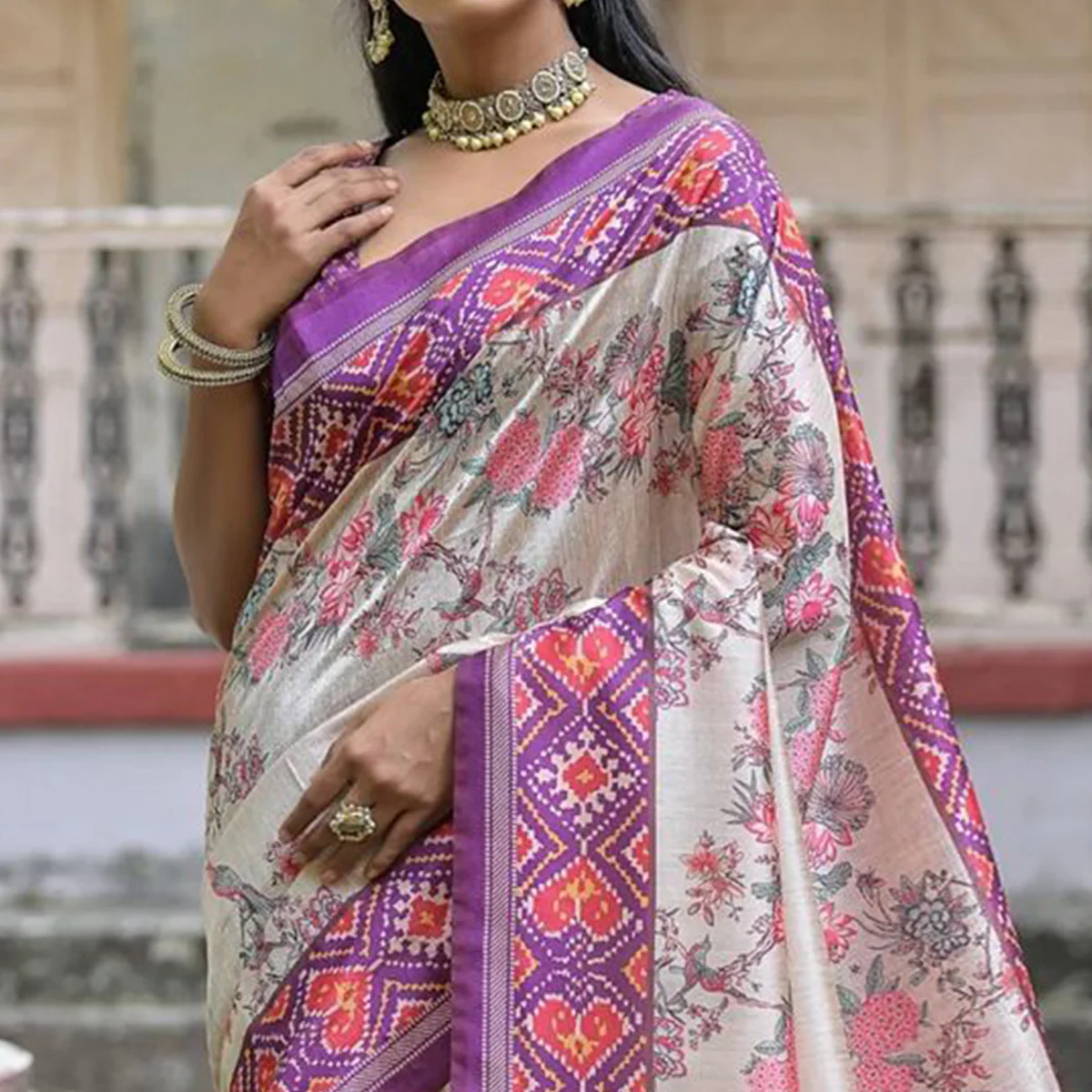 Beige & Purple Floral Printed Tussar Silk Saree - Image 2