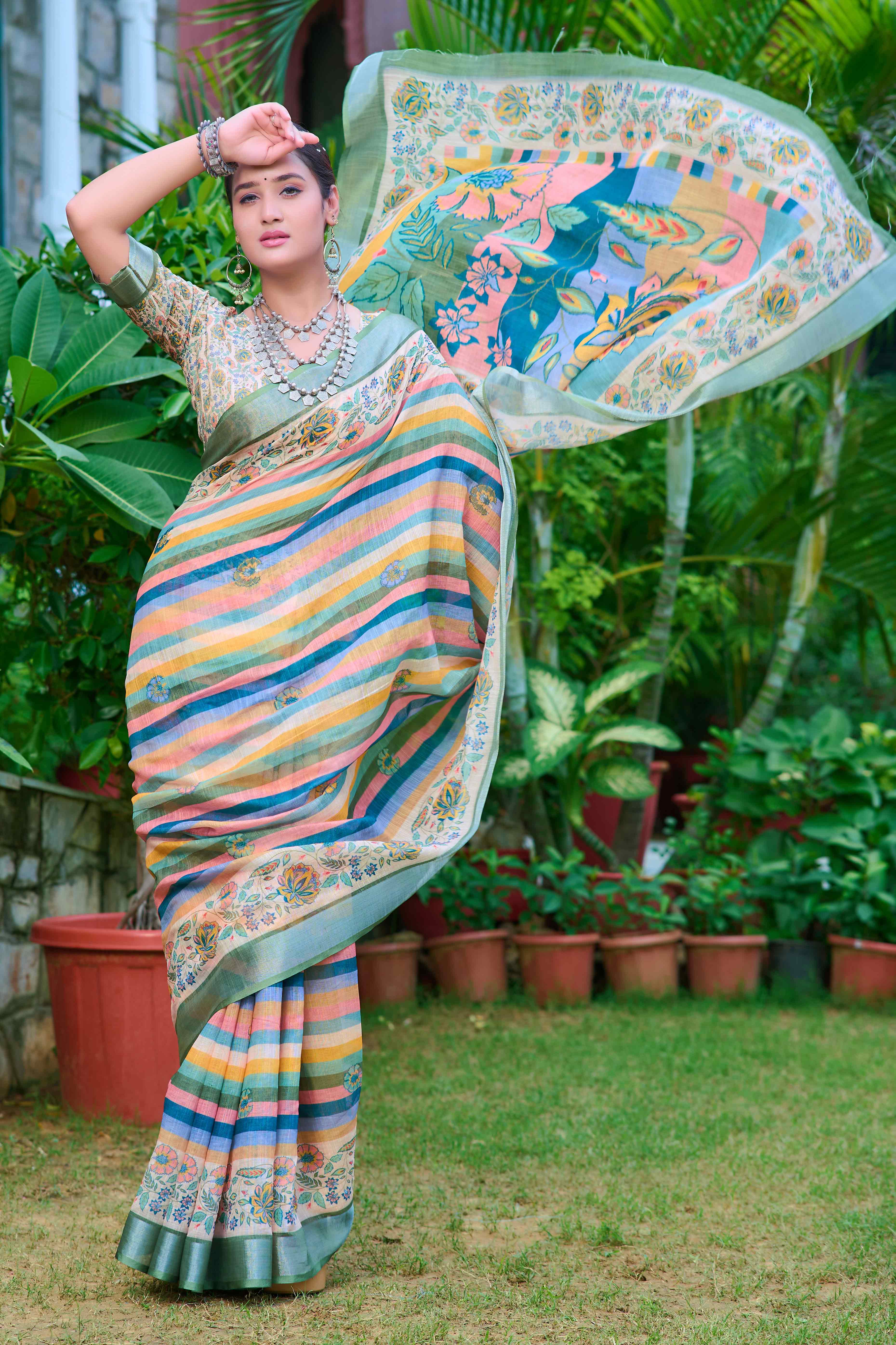 Beige Striped Printed Linen Saree - Image 5