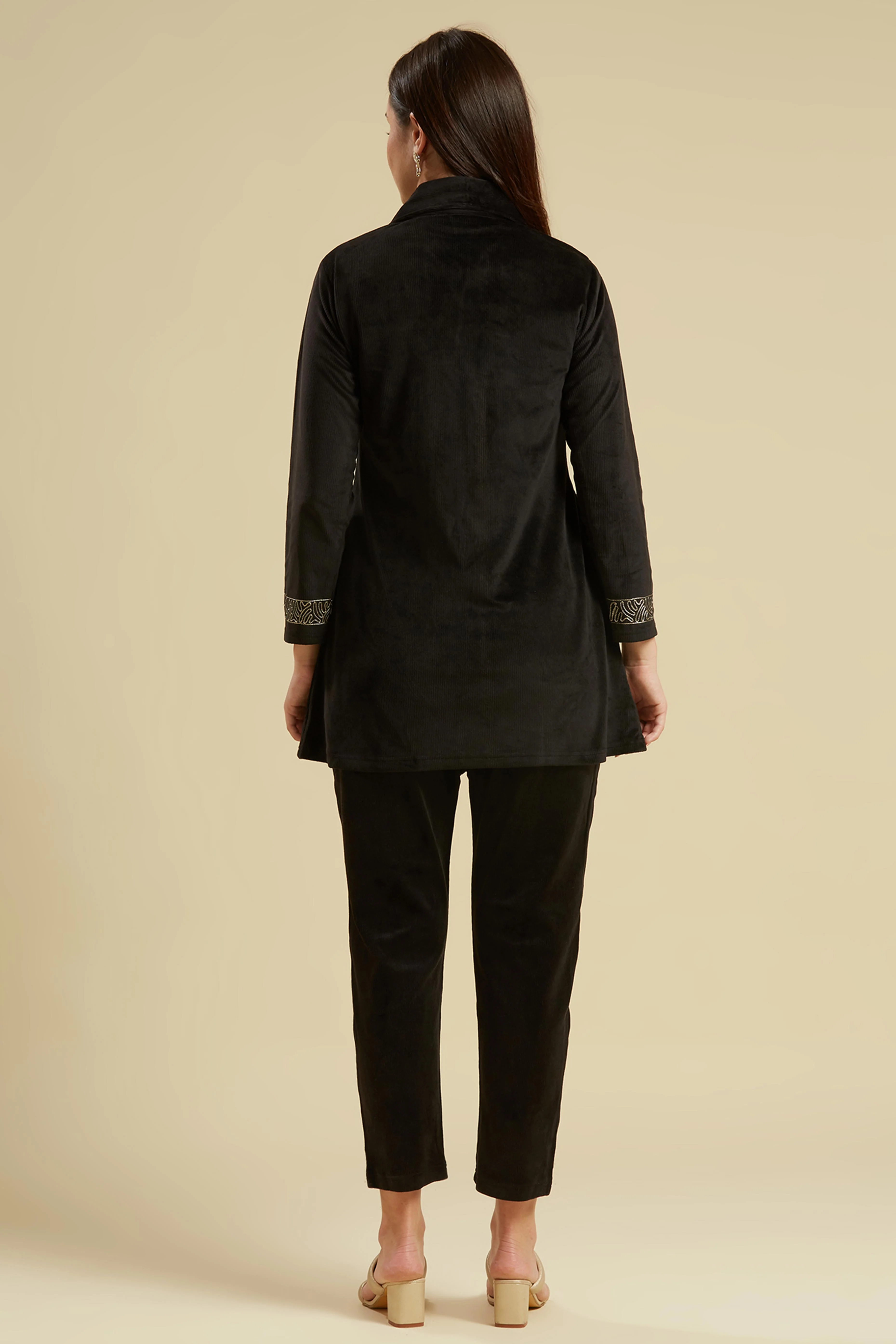 Black Embroidered Velvet Front Slit Top Bottom Set - Image 3