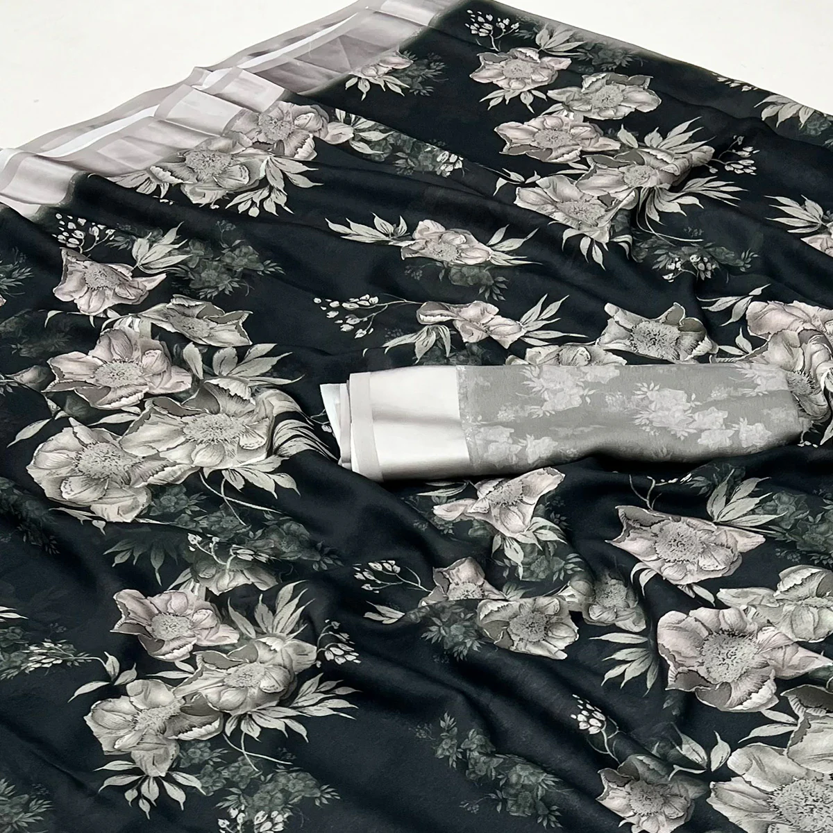 Black Floral Digital Printed Georgette Saree With Zari Border - Image 2