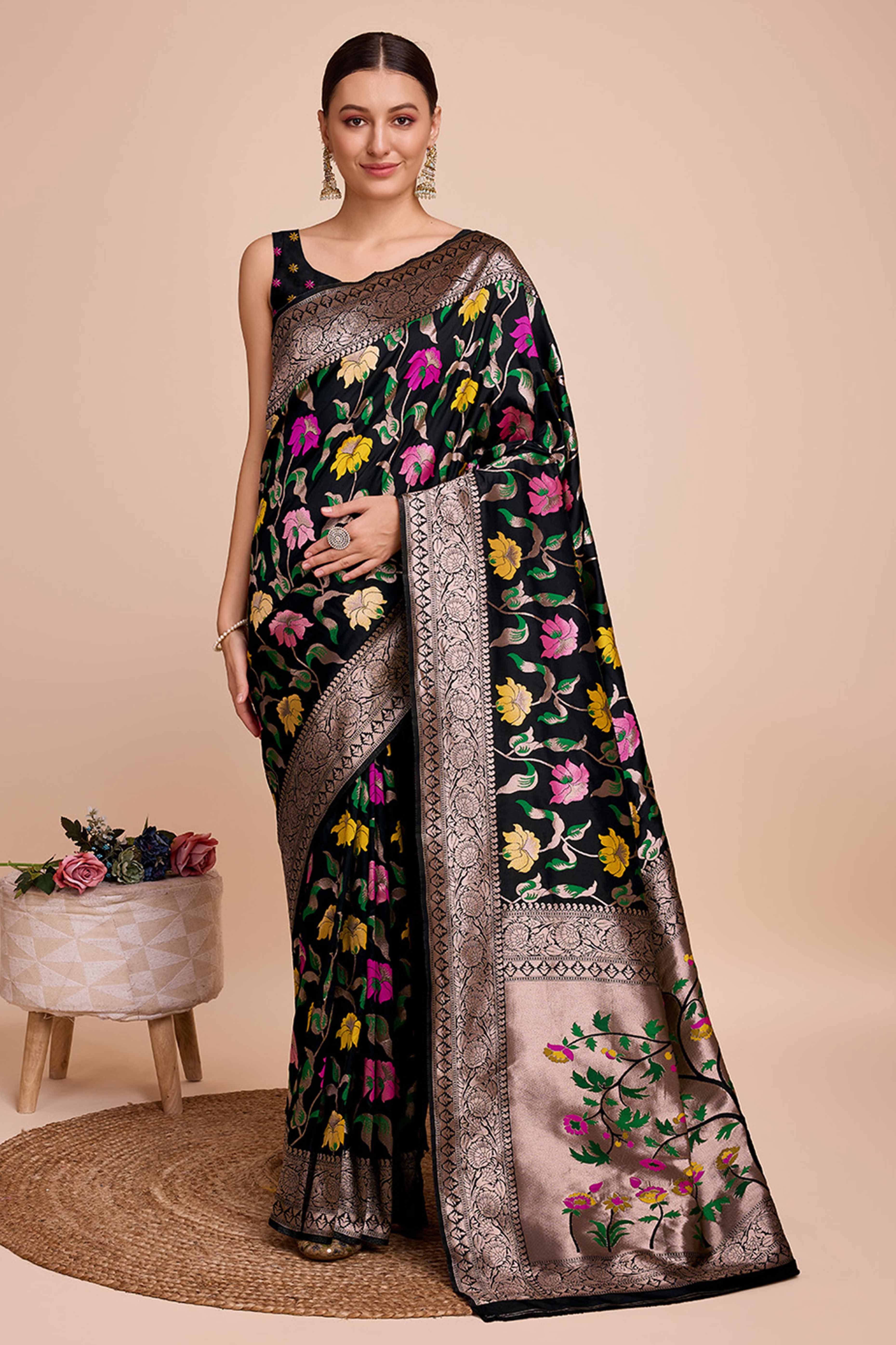 Black Floral Zari Weaving Pure Silk Paithani Saree - Image 4