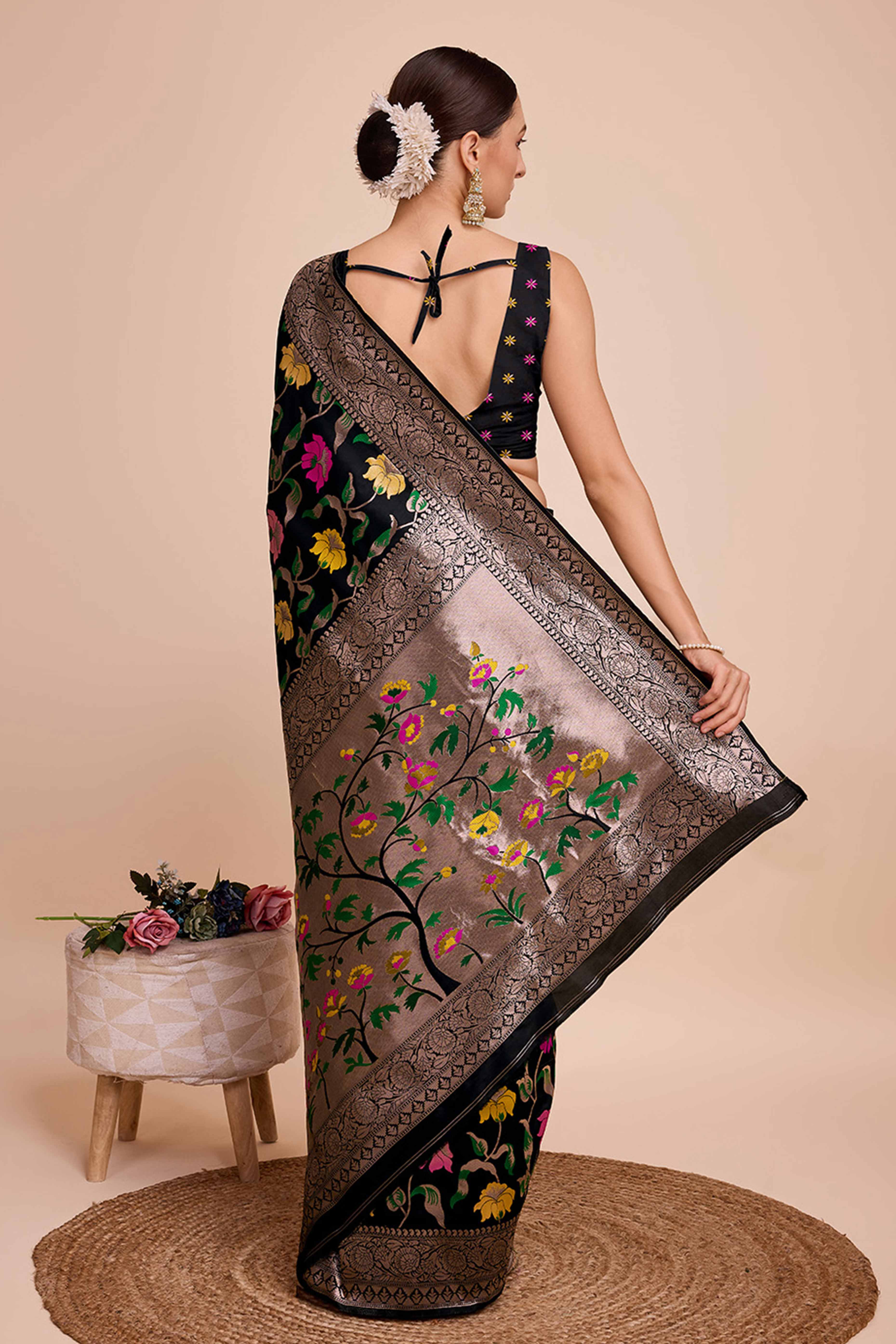 Black Floral Zari Weaving Pure Silk Paithani Saree - Image 5