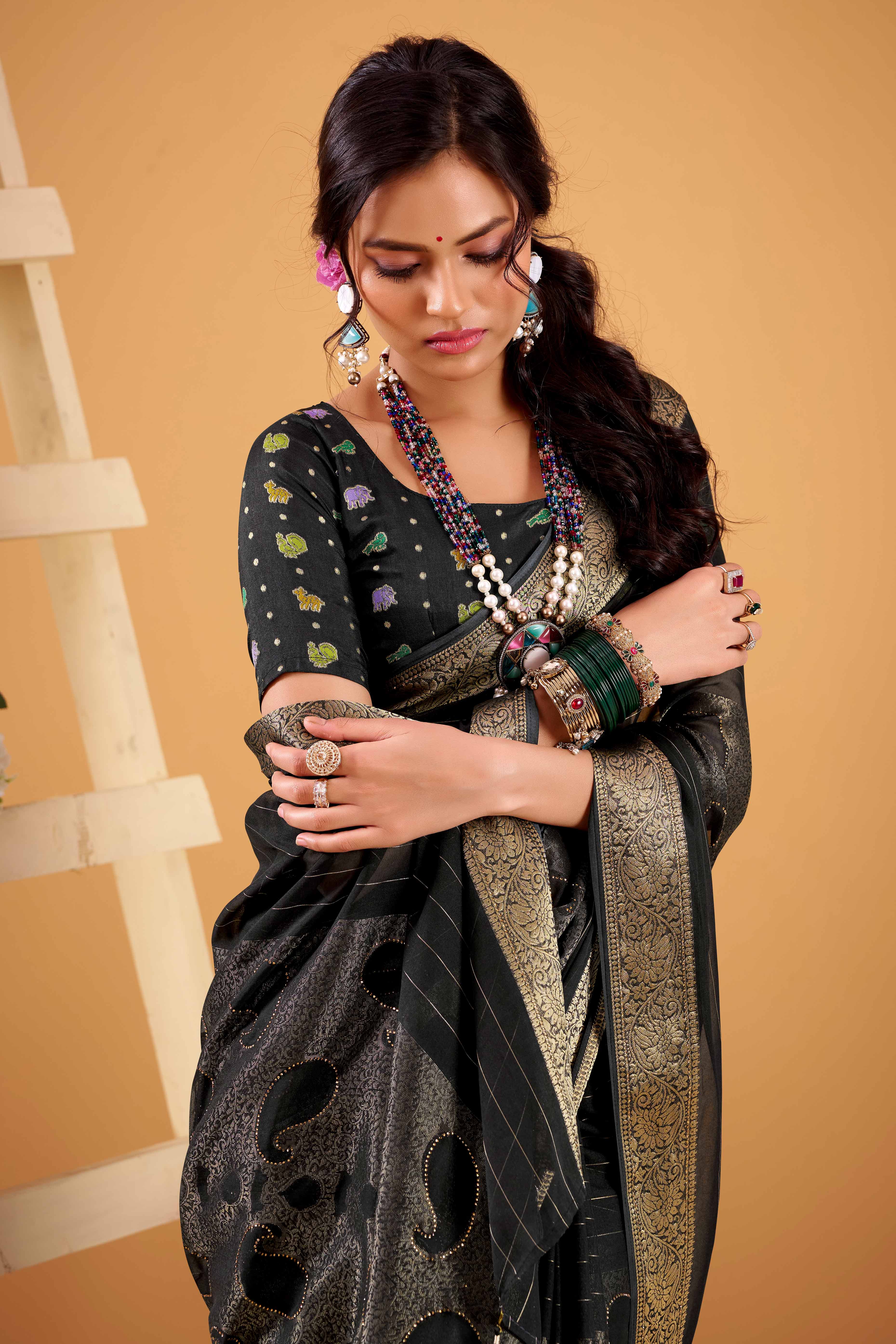 Black Jacquard Saree Featuring Swarovski Embellishments With Rich Paisley & Floral Weave - Image 5
