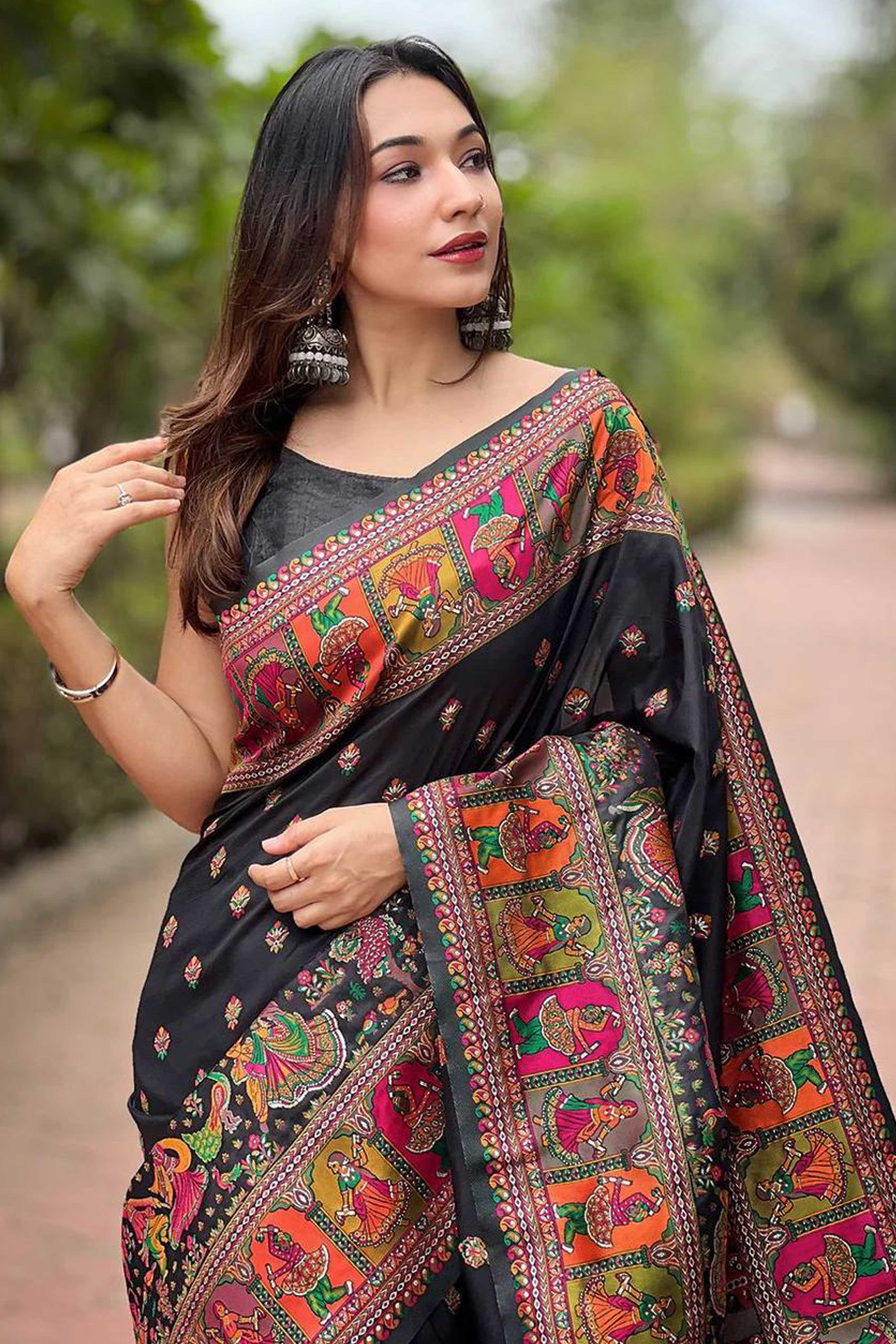 Black Pashmina Silk Saree Enhanced with Intricate Rajwadi Zari Weaves for Festive Elegance - Image 3