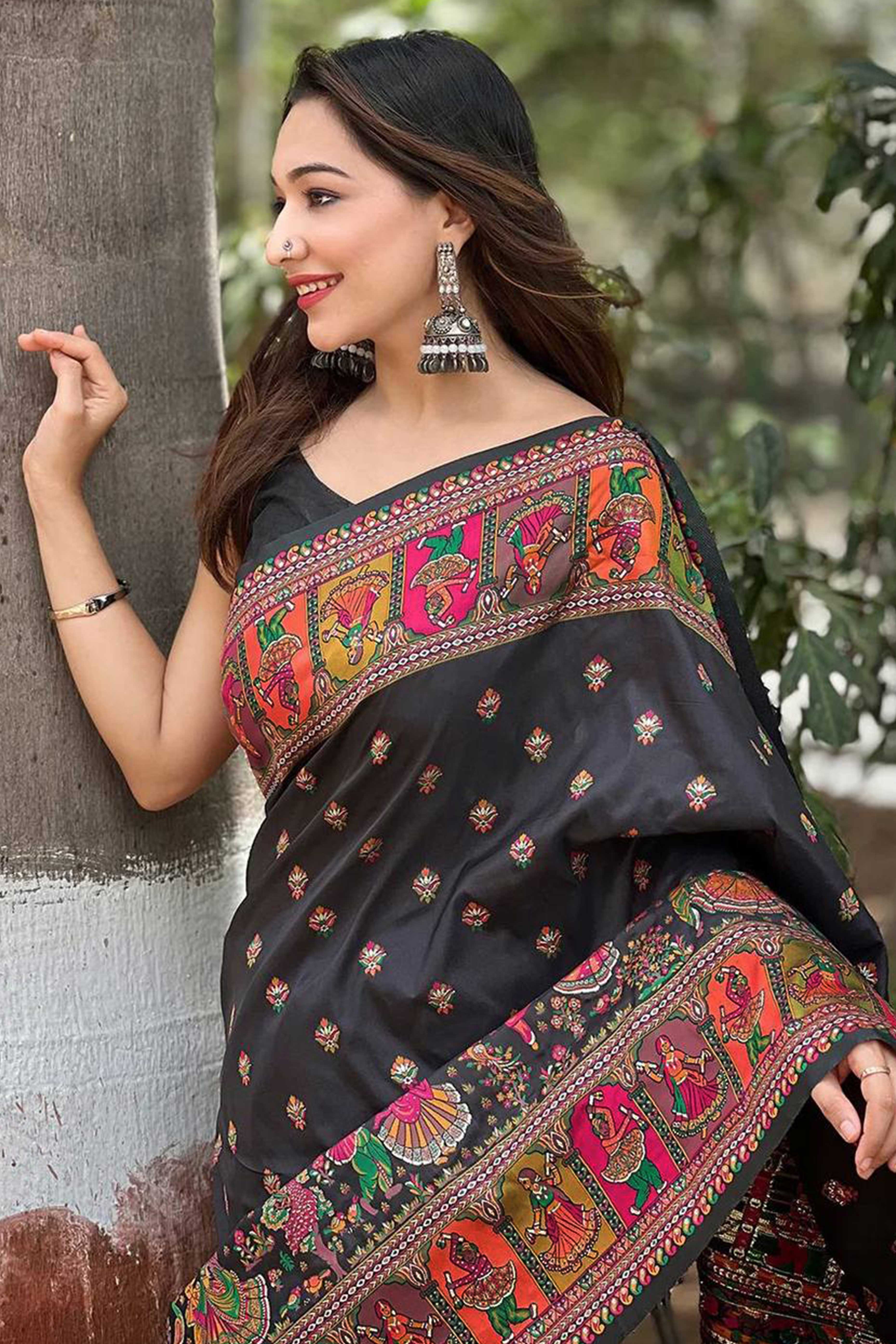 Black Pashmina Silk Saree Enhanced with Intricate Rajwadi Zari Weaves for Festive Elegance - Image 4
