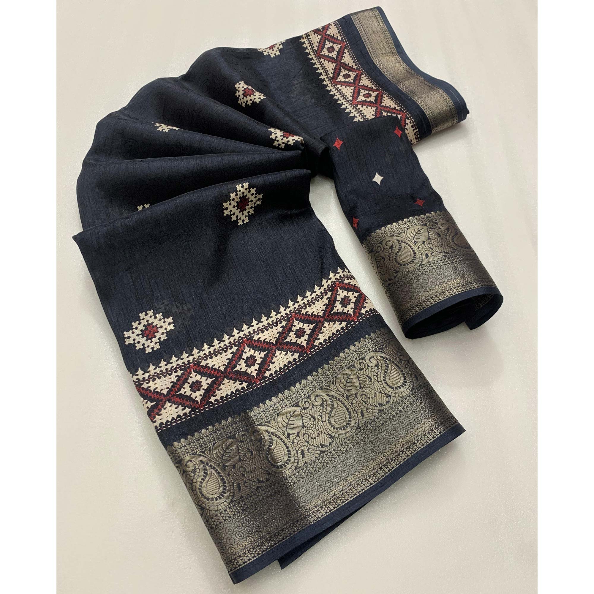 Black Printed With Weaving Border Pure Cotton Saree - Image 4