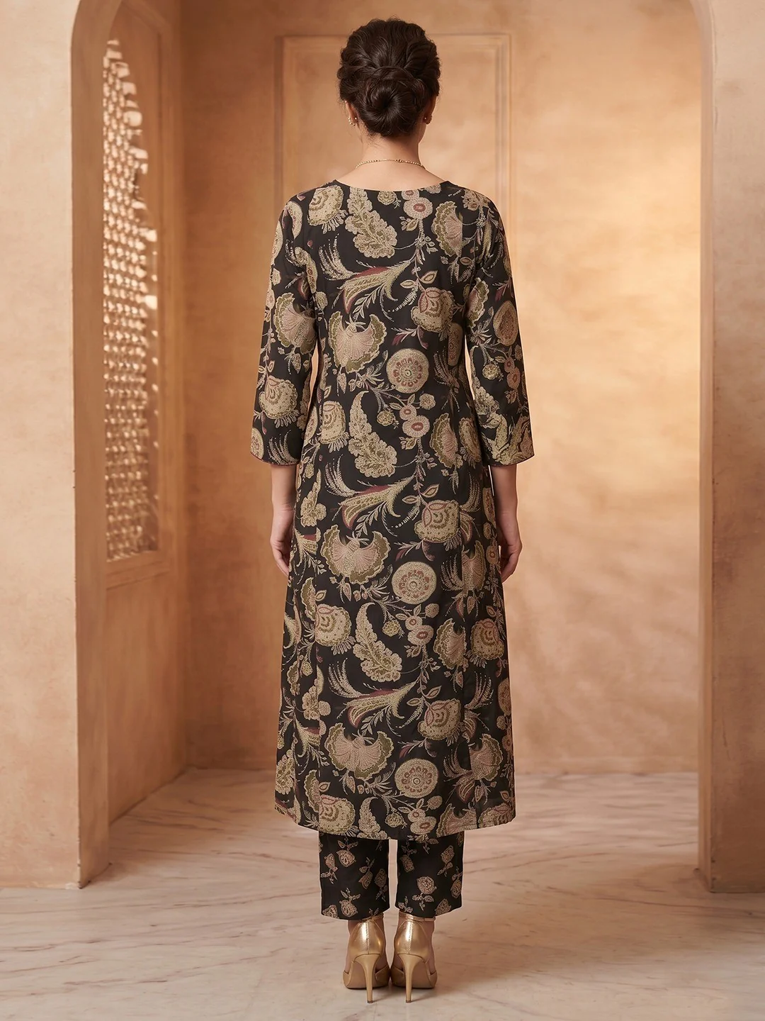 Black Straight Fit Pure Cotton Kurta Set with Floral Design Chic Wear - Image 3