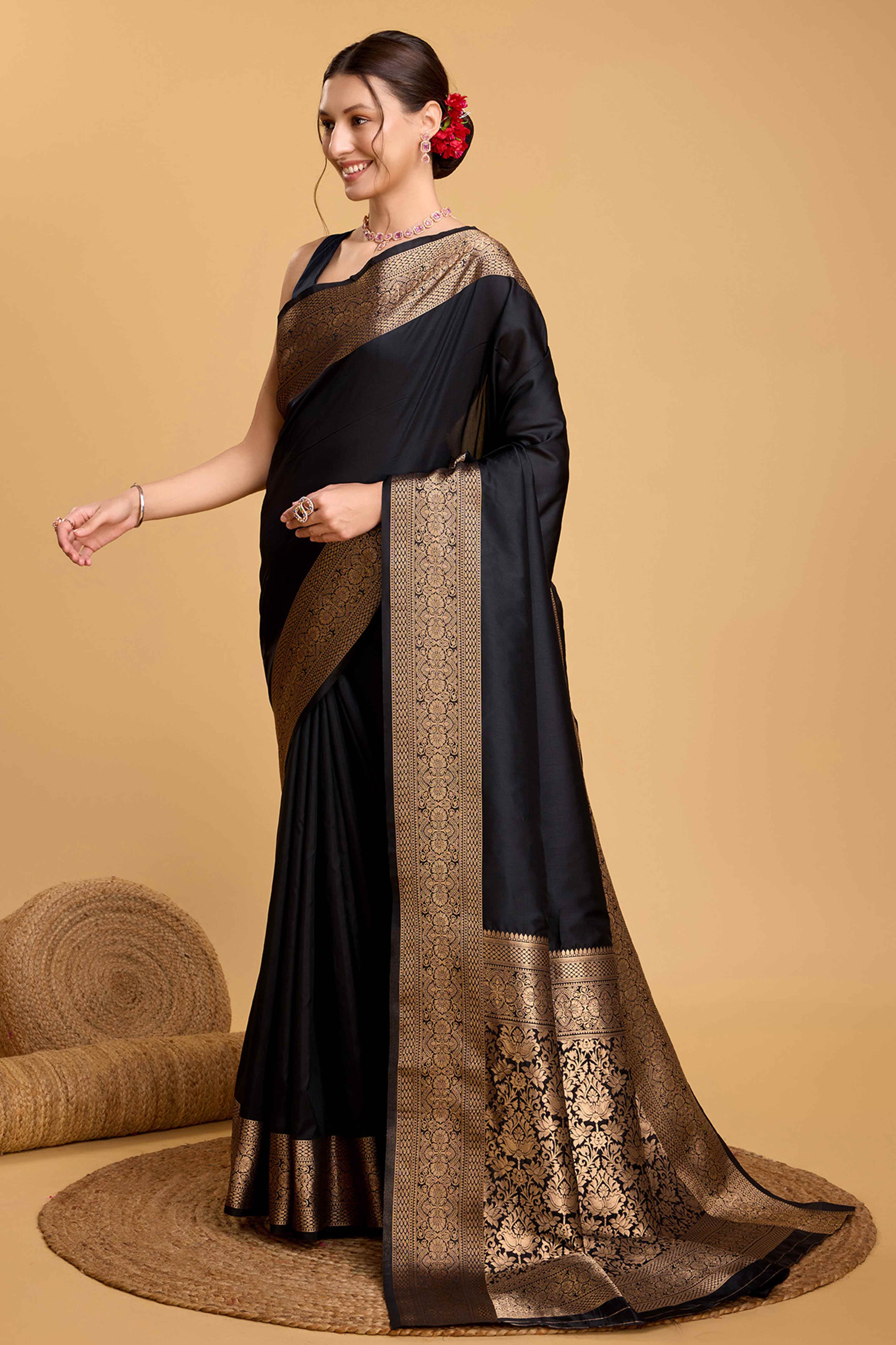Black Zari Weaving Banarasi Silk Saree - Image 4