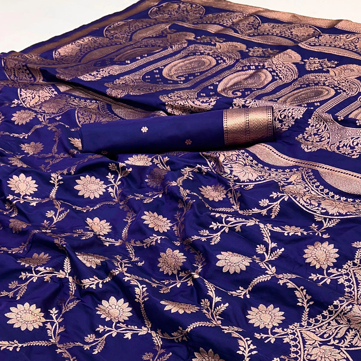Blue Art Silk Saree With Intricate Floral Zari Weaving & Banarasi Pallu - Image 2