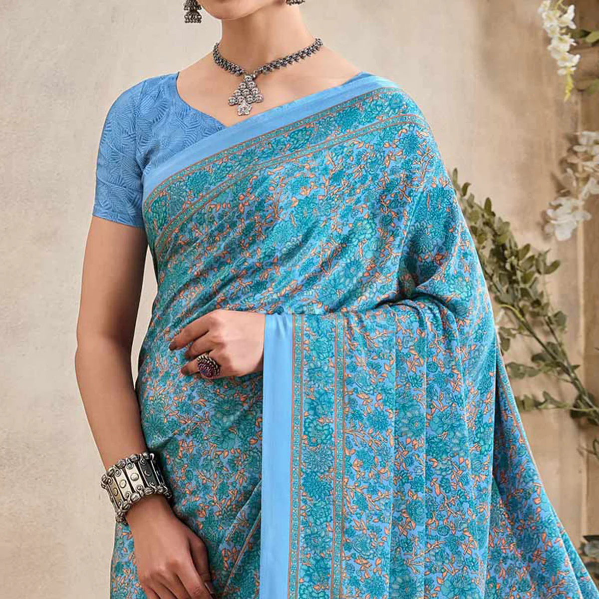 Blue Crepe Silk Floral Printed Saree - Image 3