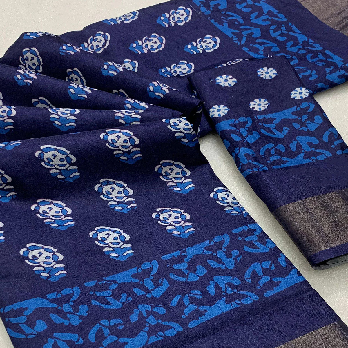 Blue Floral Digital Printed Tussar Silk Saree - Image 2