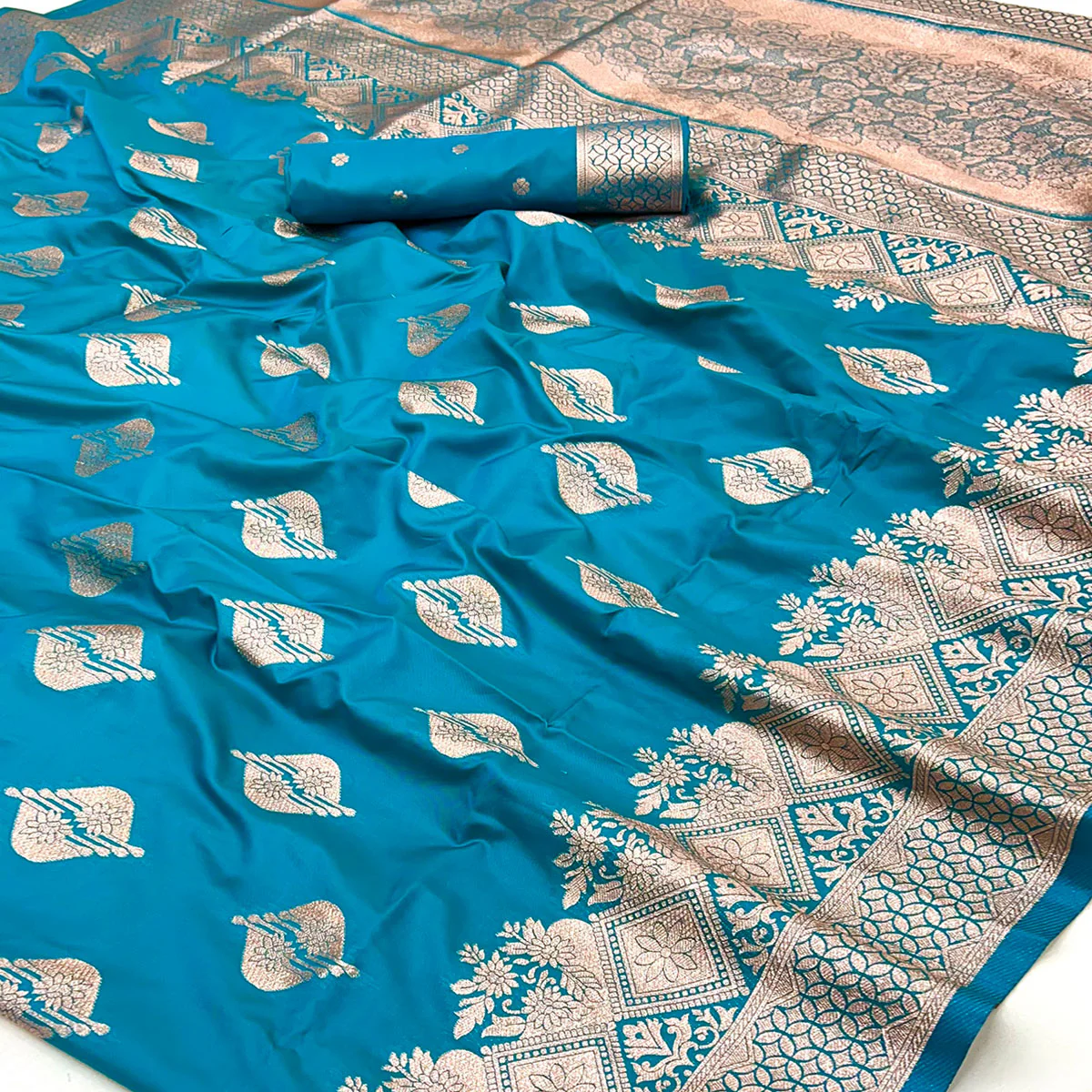 Blue Floral Woven Banarasi Silk Saree - Image 2