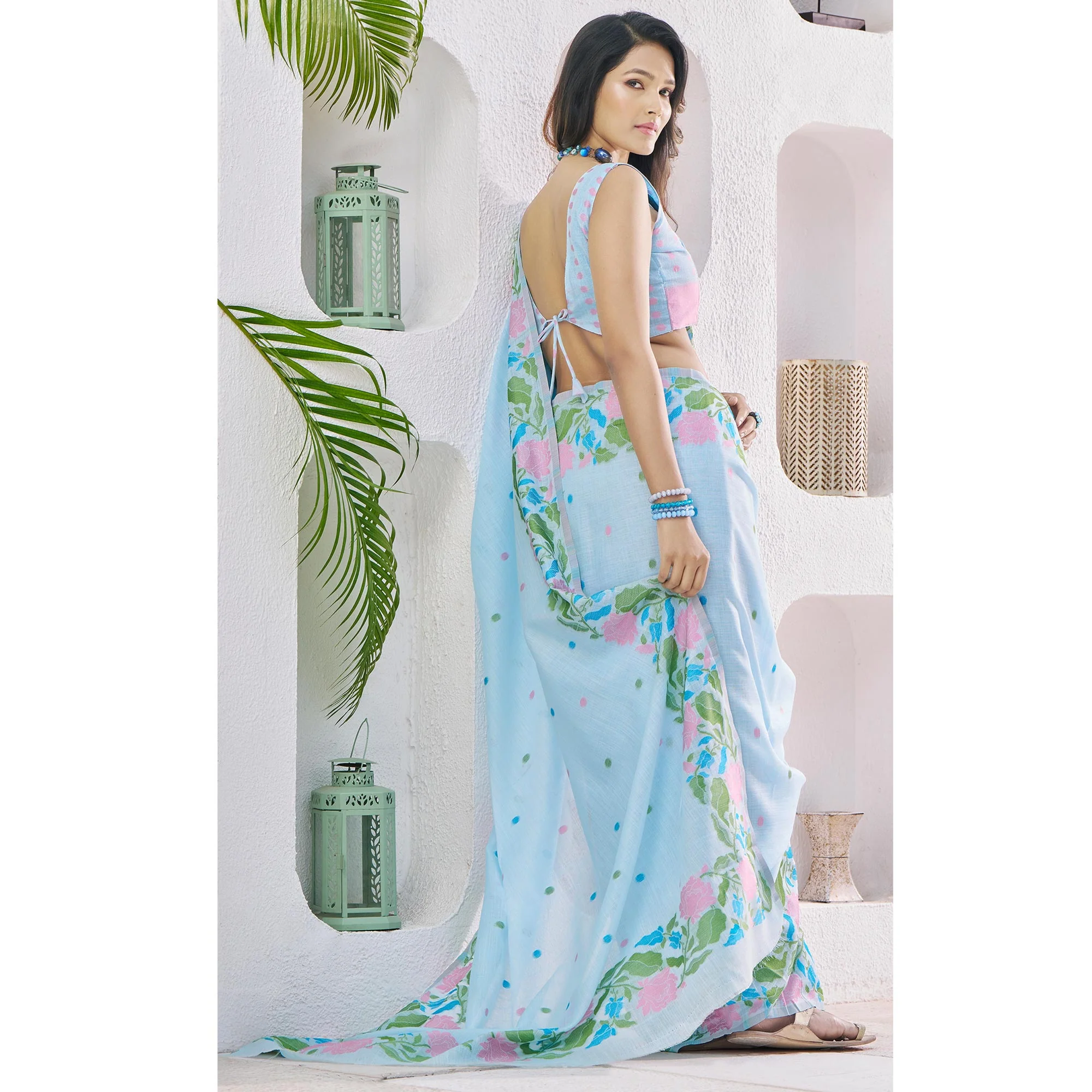 Blue Floral Woven Cotton Silk Saree - Image 5