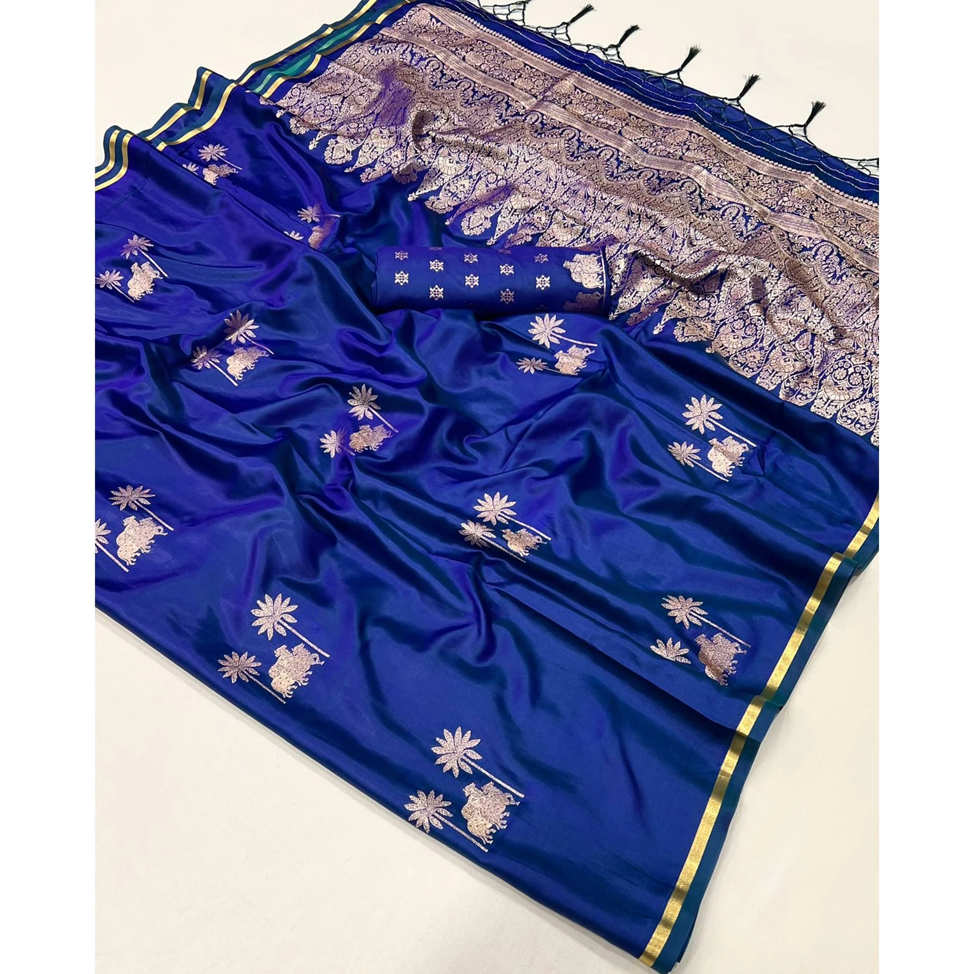 Blue Floral Zari Weaving Satin Saree - Image 4