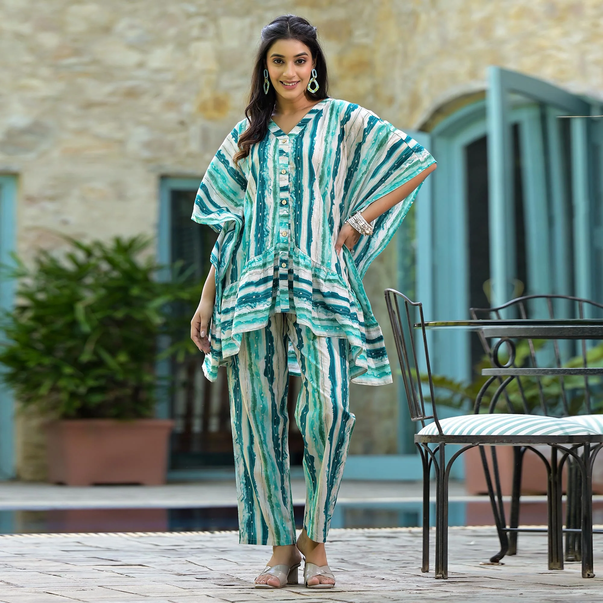 Blue Foil Printed Cambric Cotton Kaftan Style Co-Ord Set - Image 2