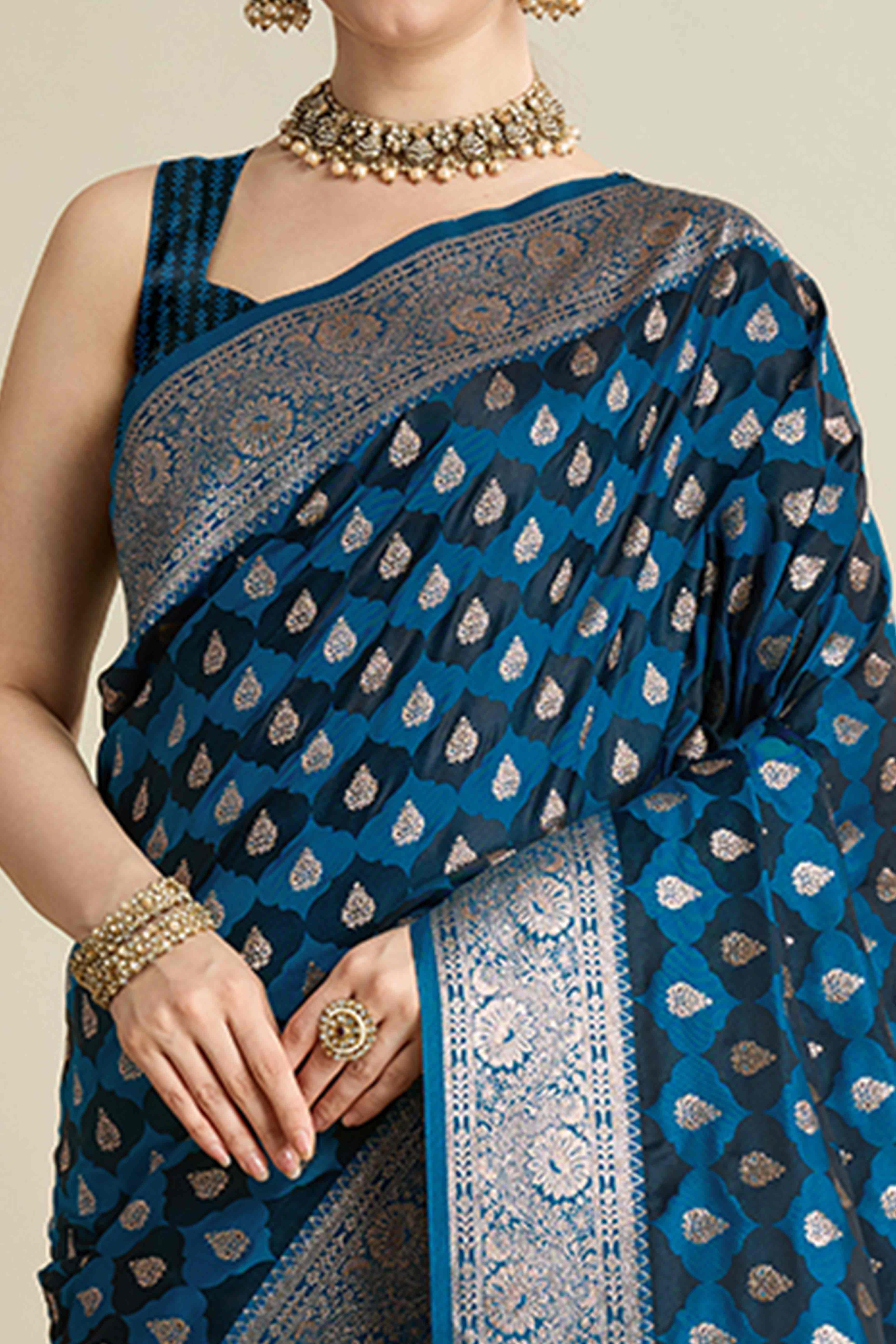 Blue Pure Silk Saree Featuring Traditional Banarasi Zari Weaving Patterns - Image 2