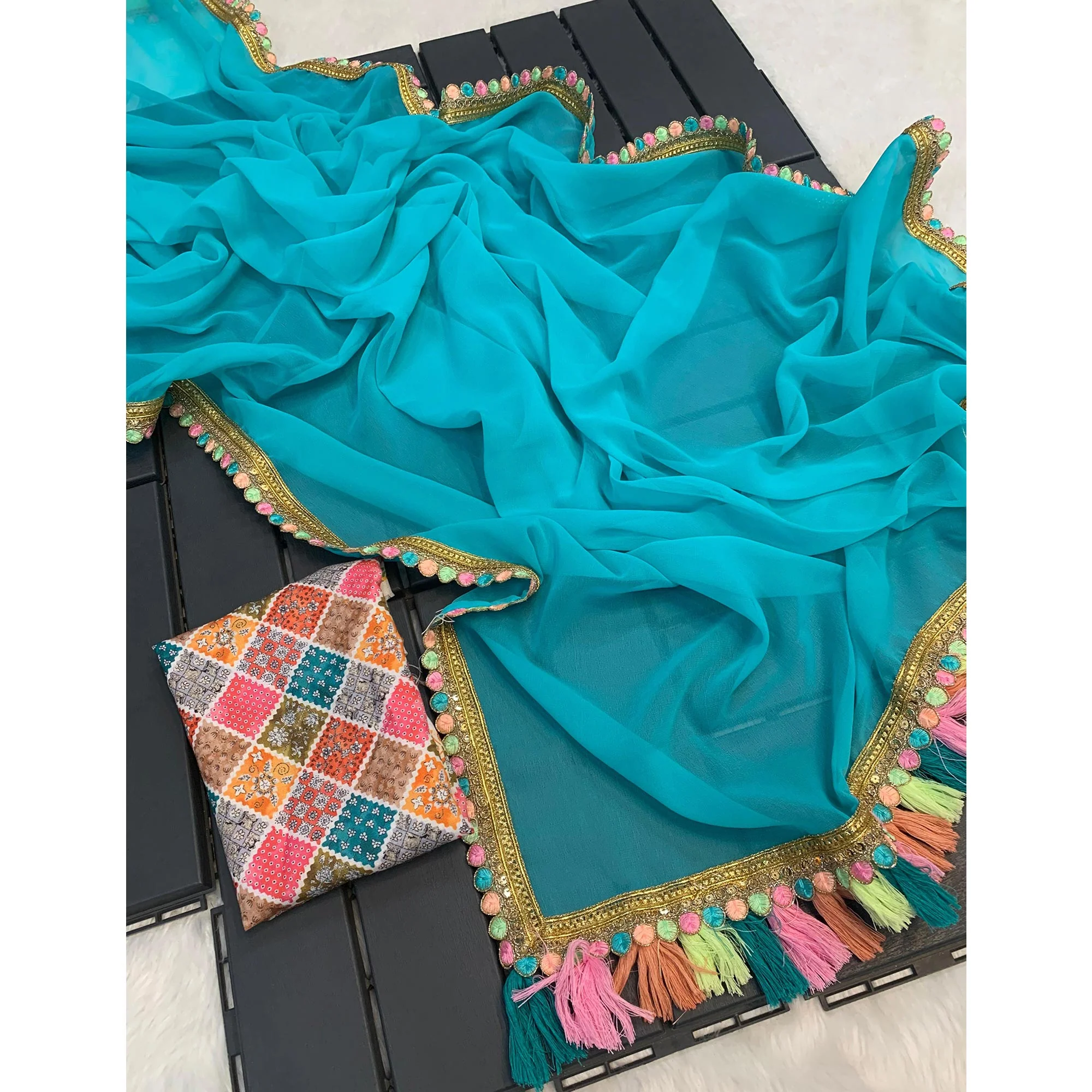 Blue Solid Georgette Saree With Sequins Embroidered Border - Image 3