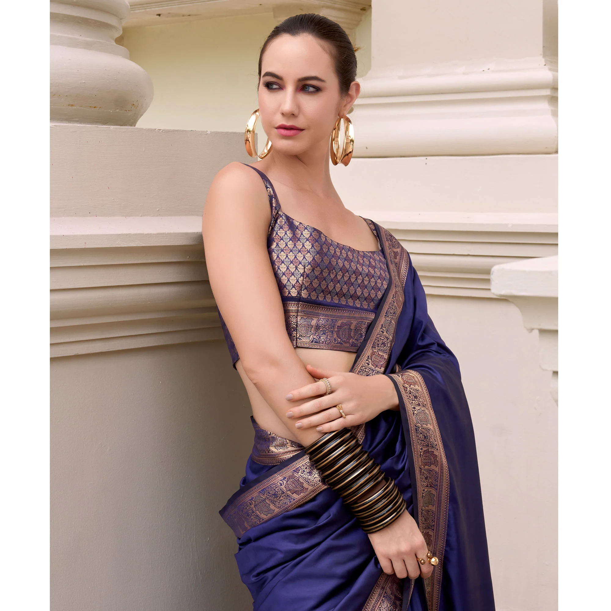 Blue Woven Banarasi Silk Saree With Zari Border - Image 5