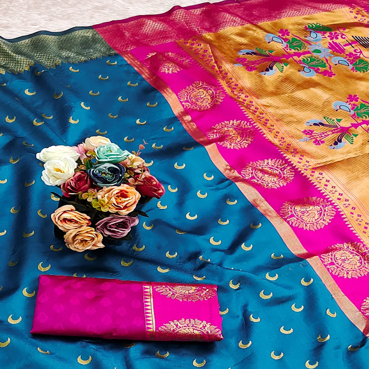 Blue Woven Pure Silk Chandrakor Paithani Saree - Image 2
