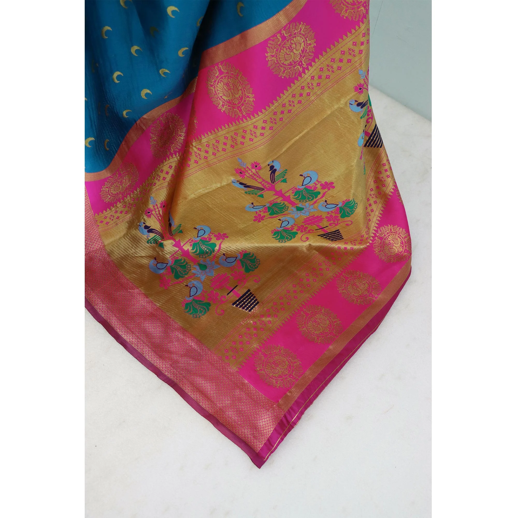 Blue Woven Pure Silk Chandrakor Paithani Saree - Image 5