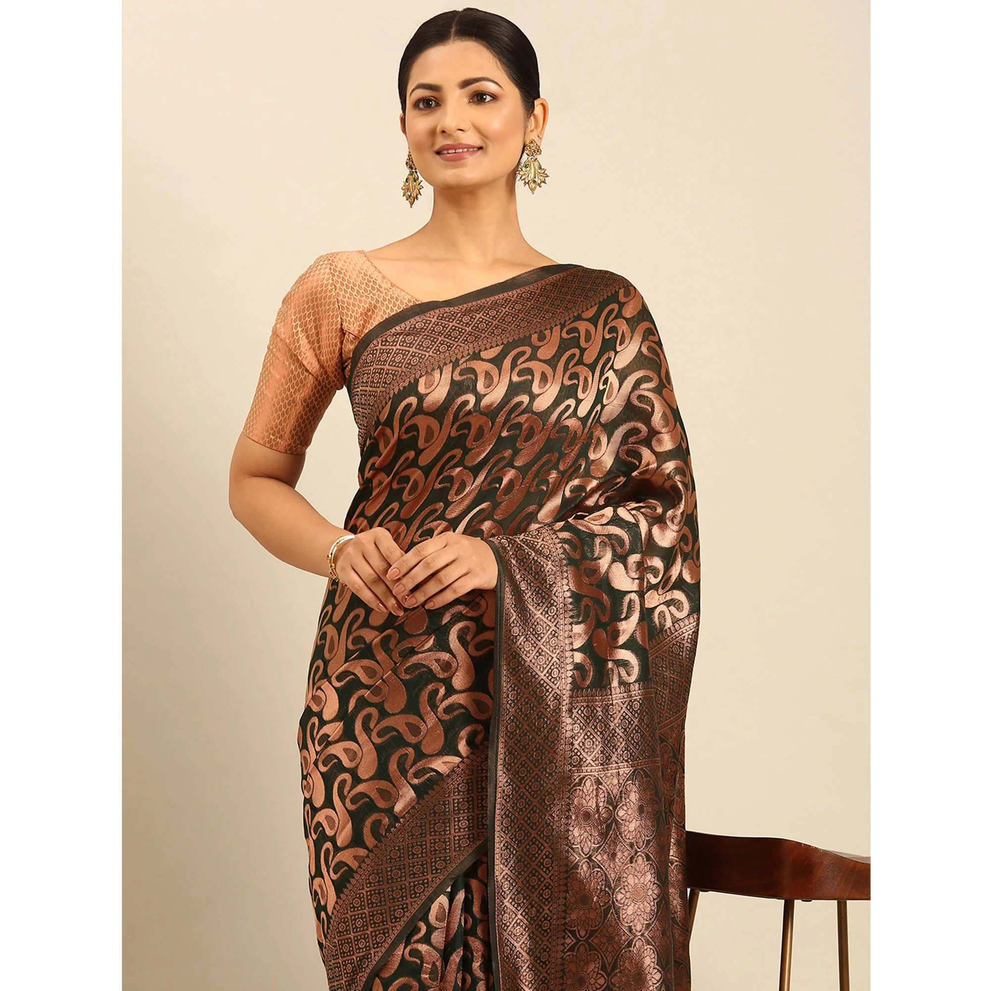 Bottle Green Floral Woven Cotton Silk Saree - Image 6