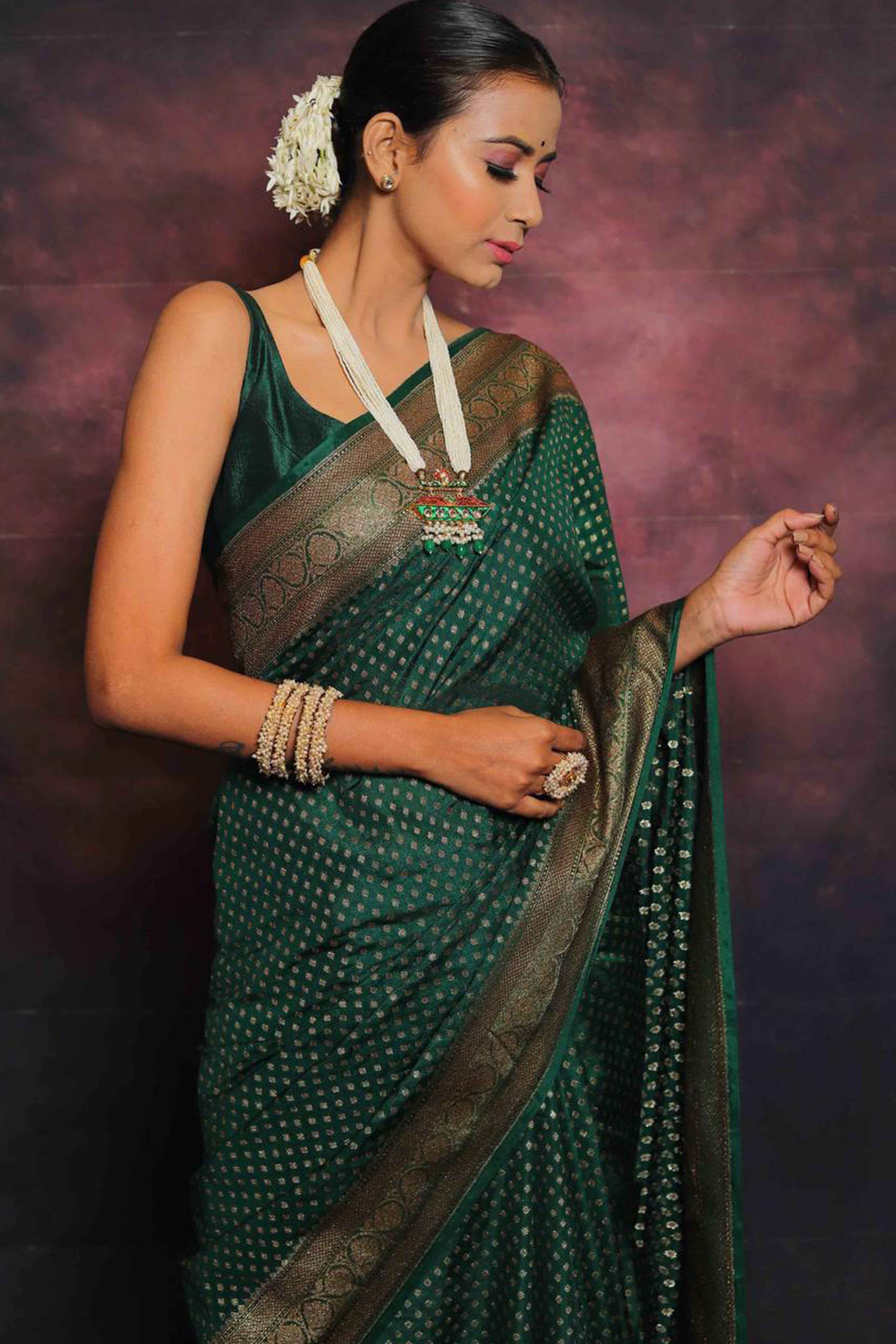 Bottle Green Floral Woven Lichi Banarasi Silk Saree - Image 6