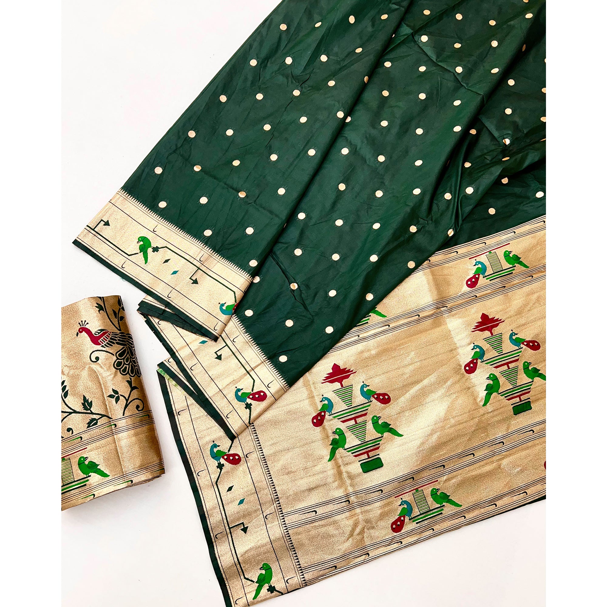 Bottle Green Floral Zari Weaving Work Silk Blend Paithani Saree With Traditional Charm - Image 3