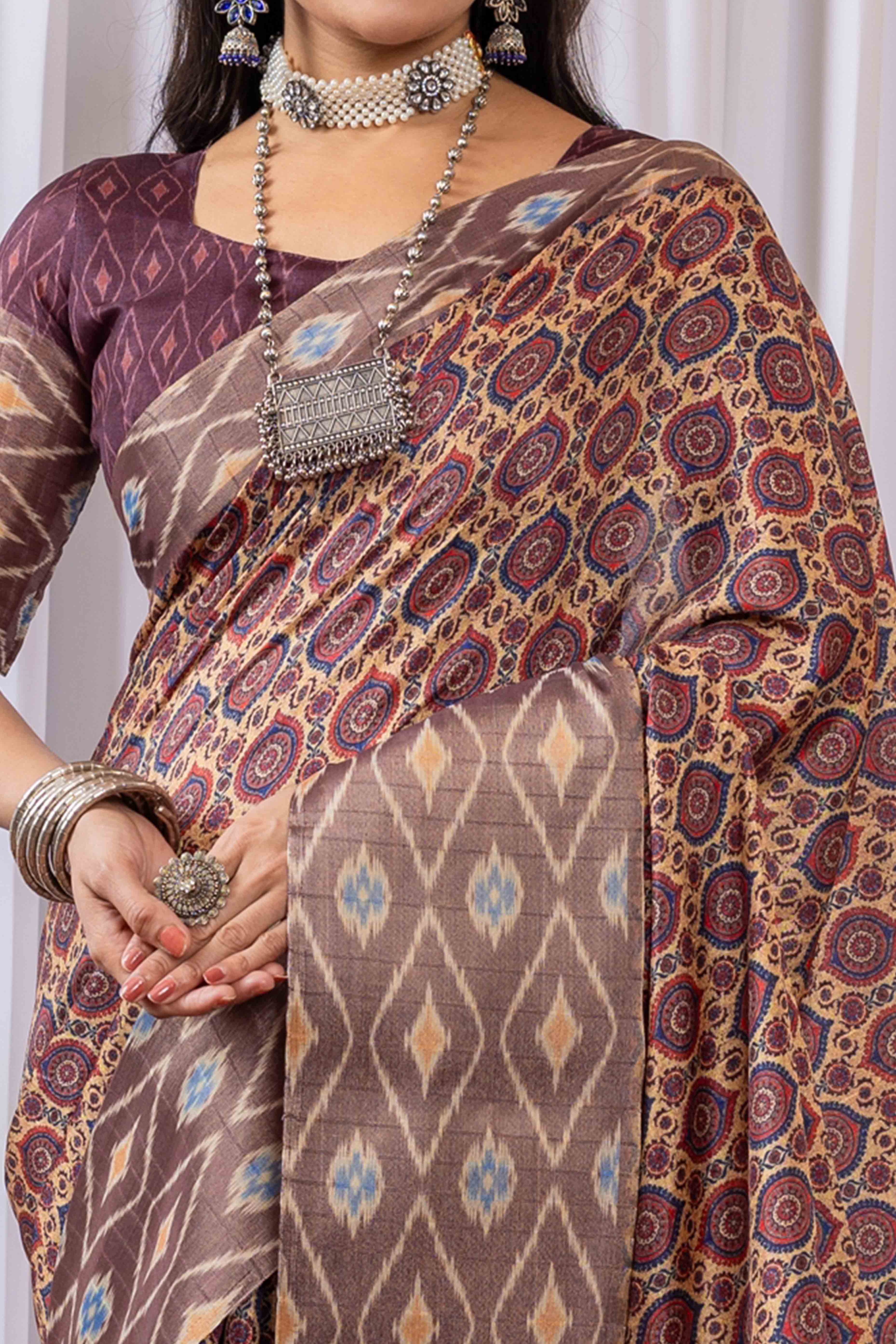 Brown Cotton Silk Saree with Digital Abstract Prints - Image 2