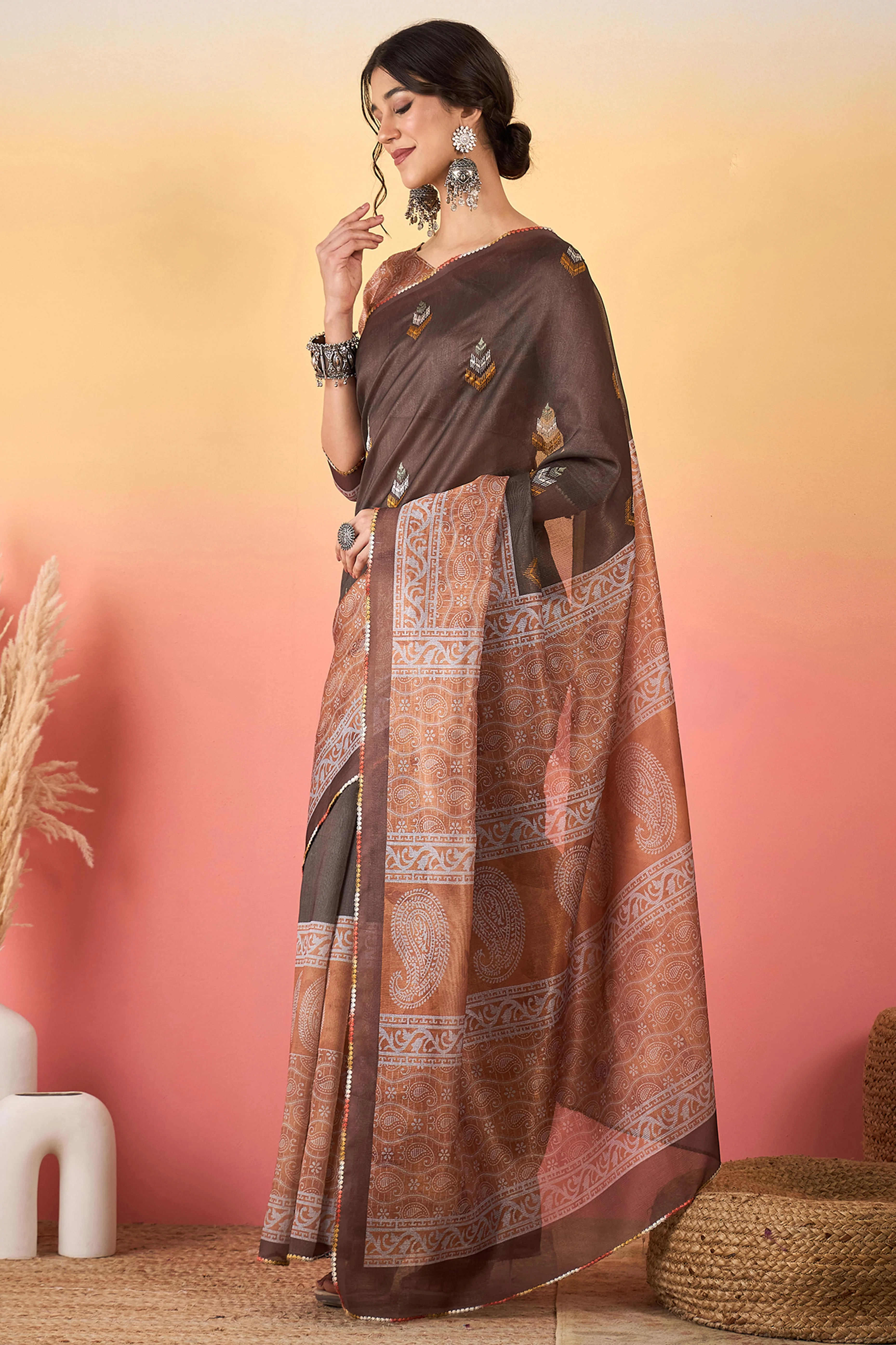 Brown Floral Embroidered Saree Made from Premium Lightweight Silk Blend Material - Image 3