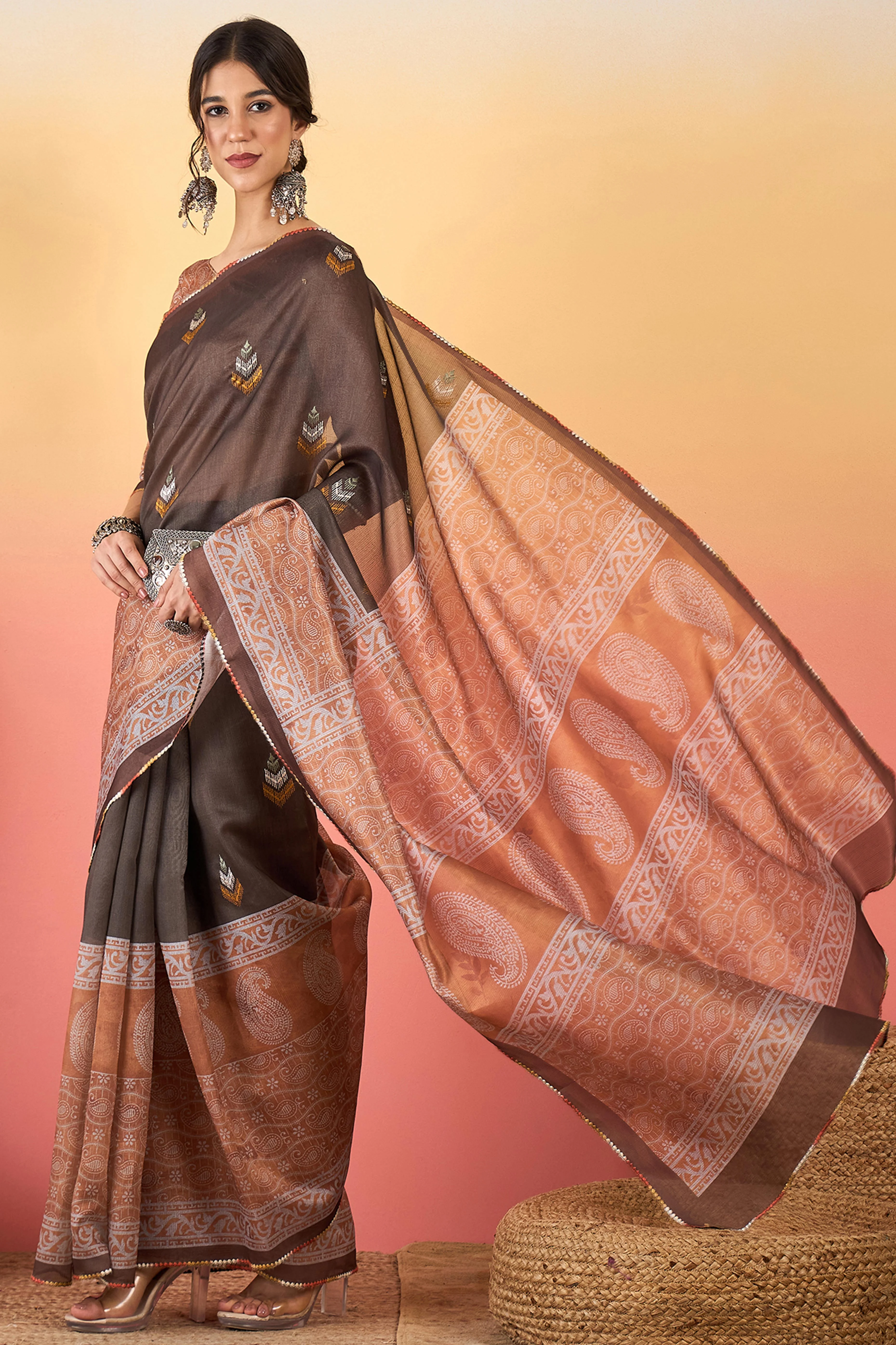 Brown Floral Embroidered Saree Made from Premium Lightweight Silk Blend Material - Image 4