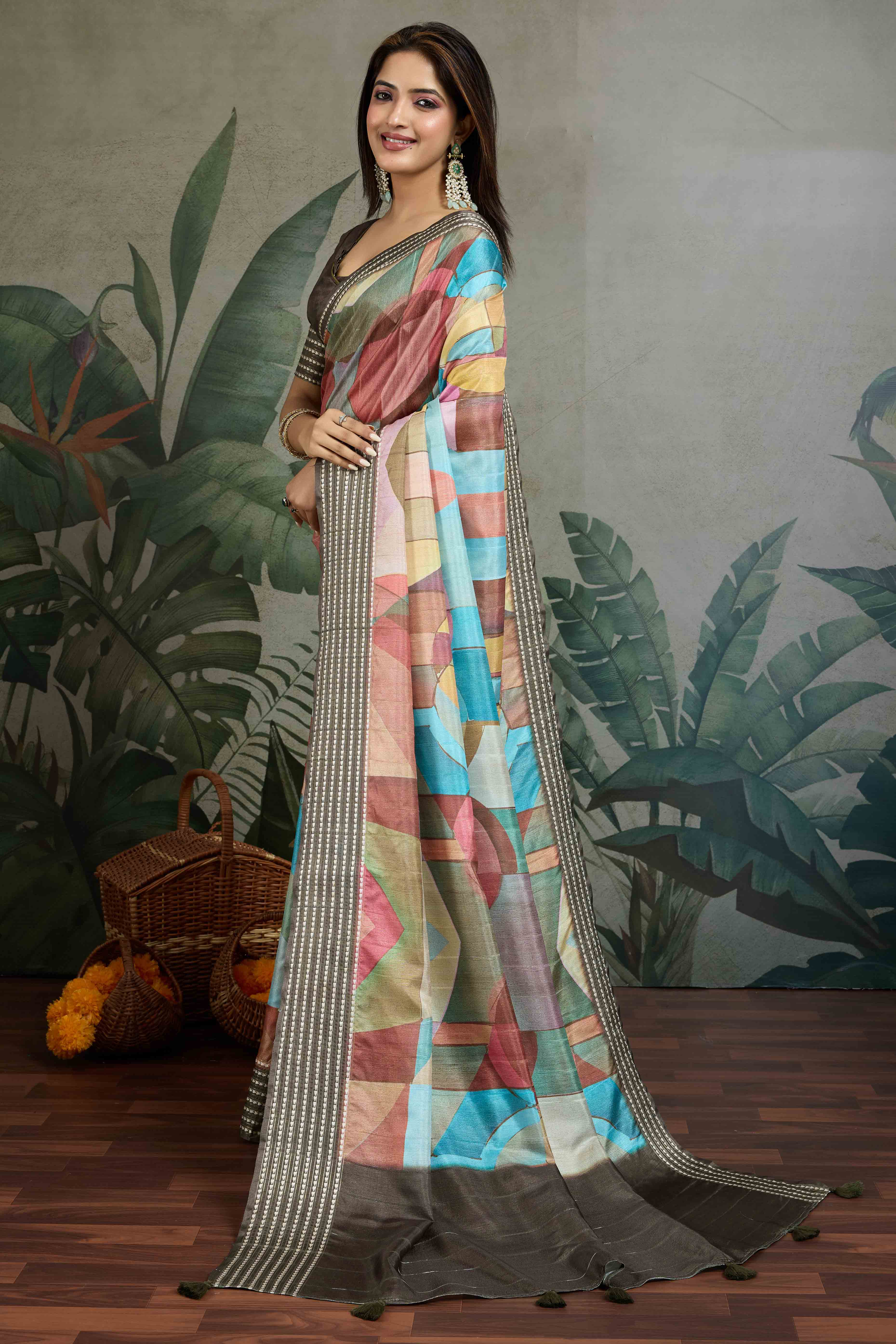 Brown Silk Blend Saree with Geometric Print - Image 3