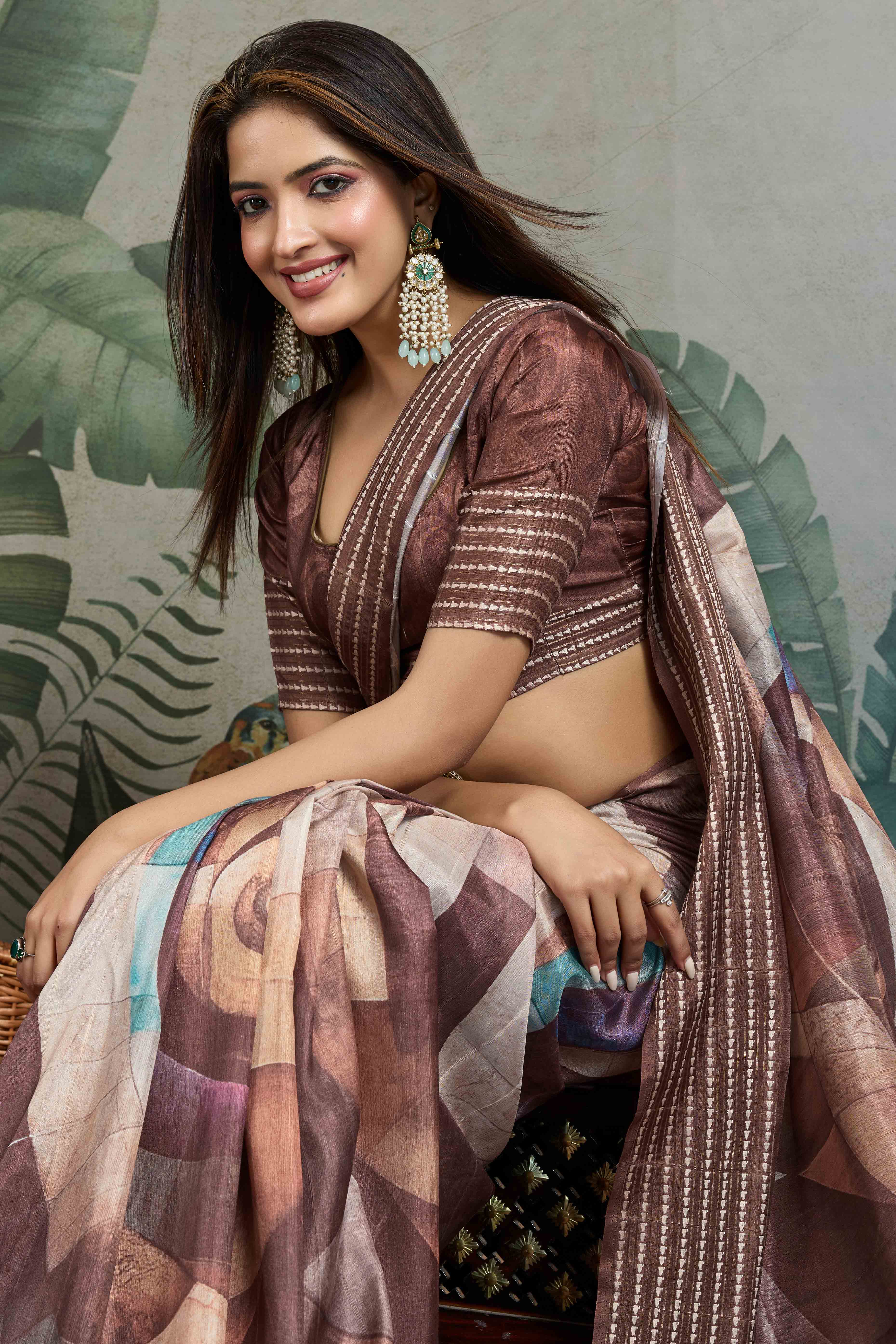 Brown Silk Blend Saree with Geometric Print - Image 6